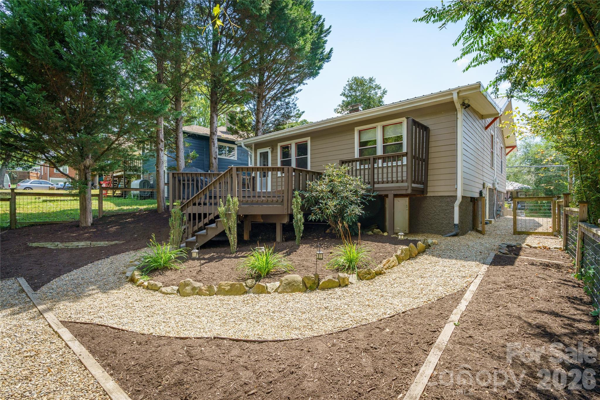Massive fenced backyard - 101 Olney Road, Asheville