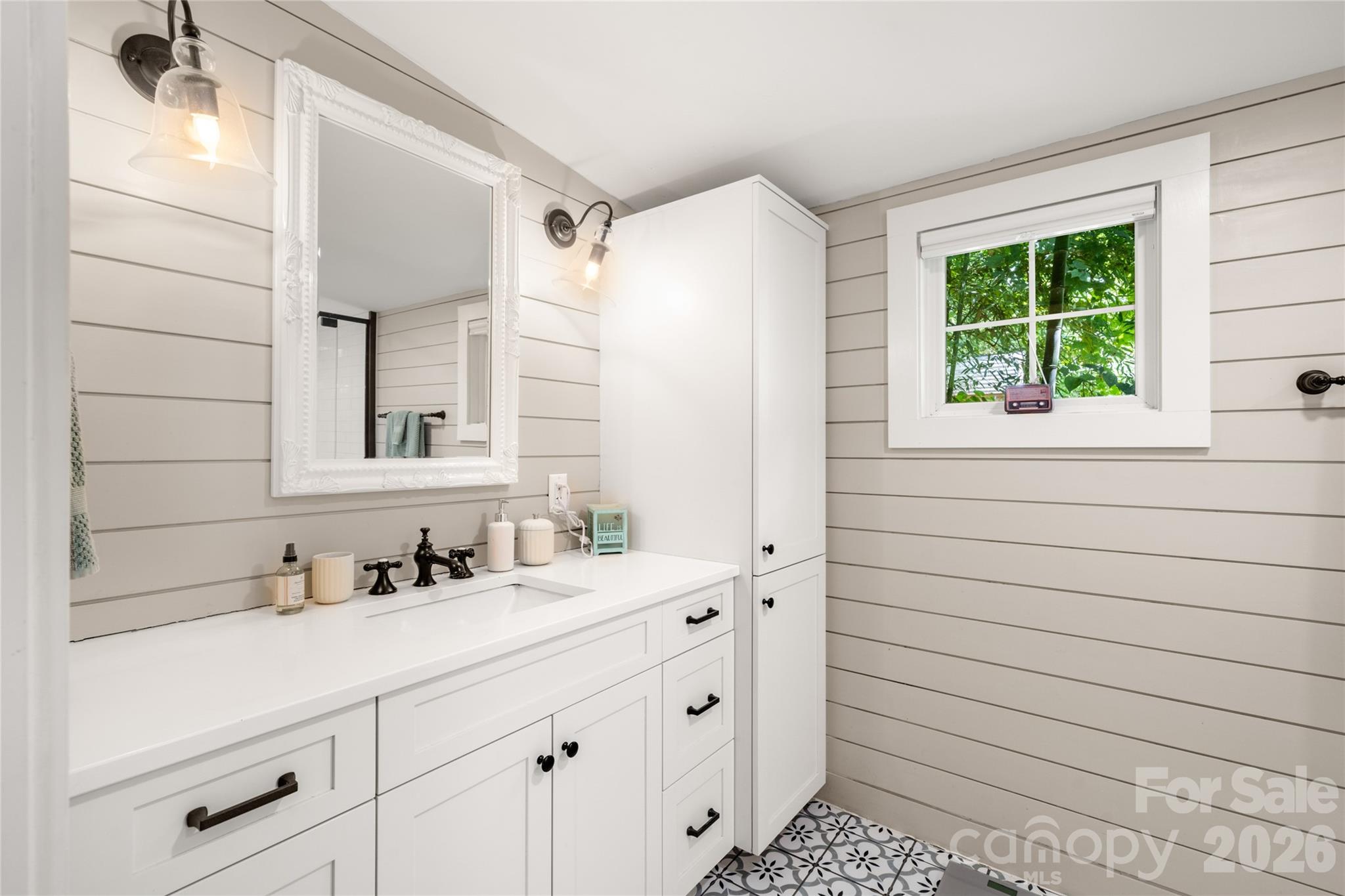 Beautiful full bath - 101 Olney Road, Asheville