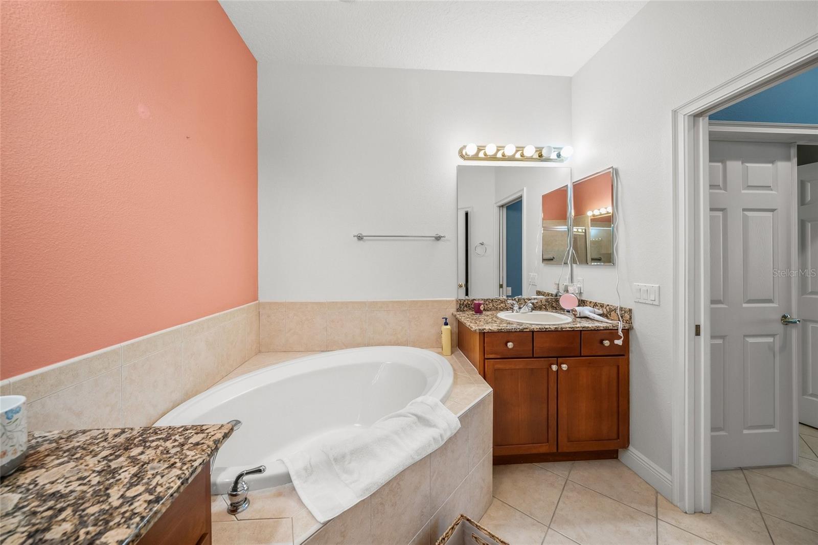 Condominium at 6430 MOORINGS POINT CIR #201, BRADENTON, photo 27 of 77