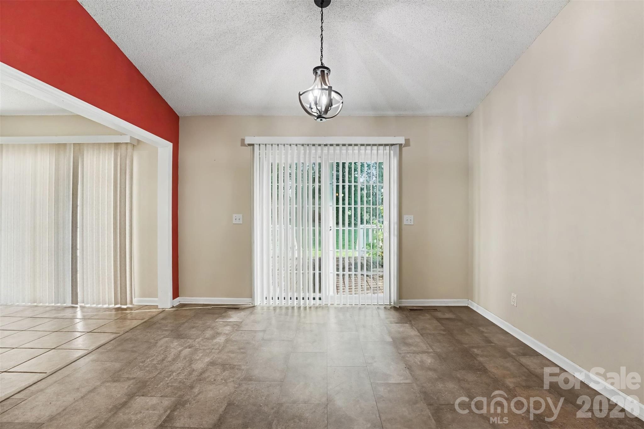 Single Family Residence at 171 Bevis Lane, Statesville, photo 10 of 32