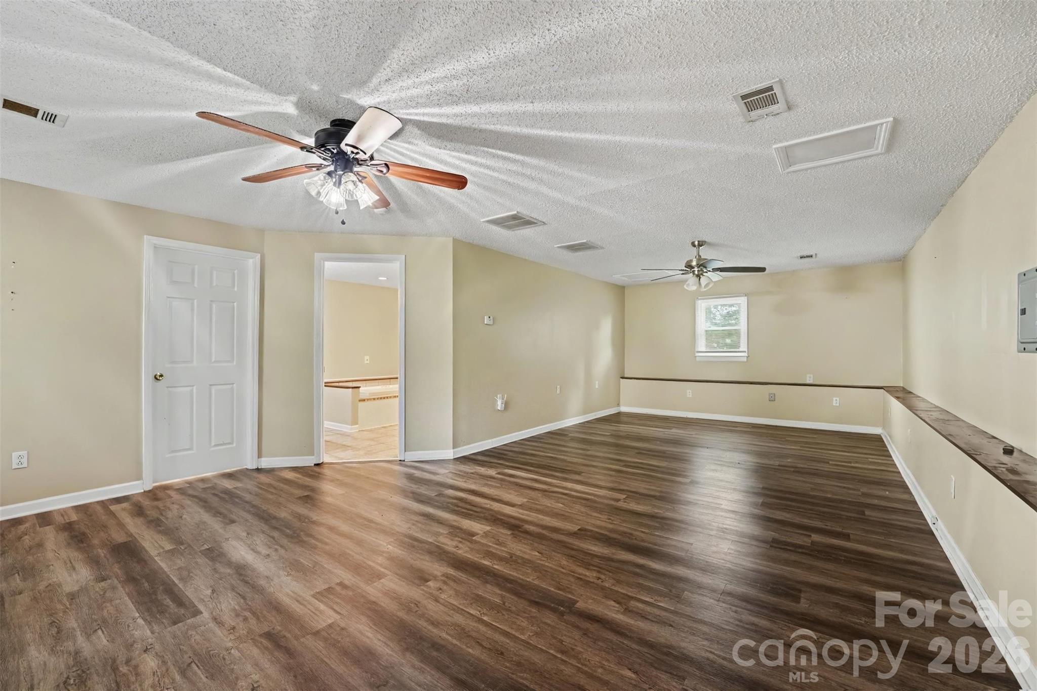 Single Family Residence at 171 Bevis Lane, Statesville, photo 12 of 32