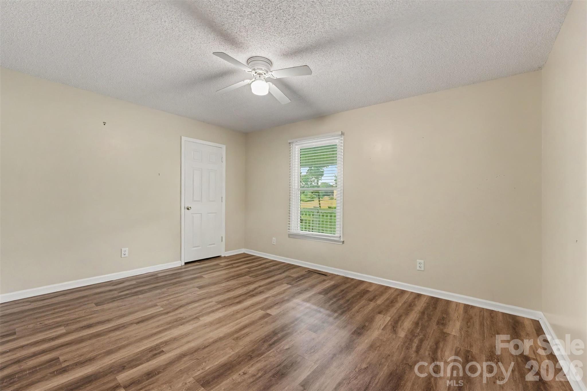 Single Family Residence at 171 Bevis Lane, Statesville, photo 17 of 32