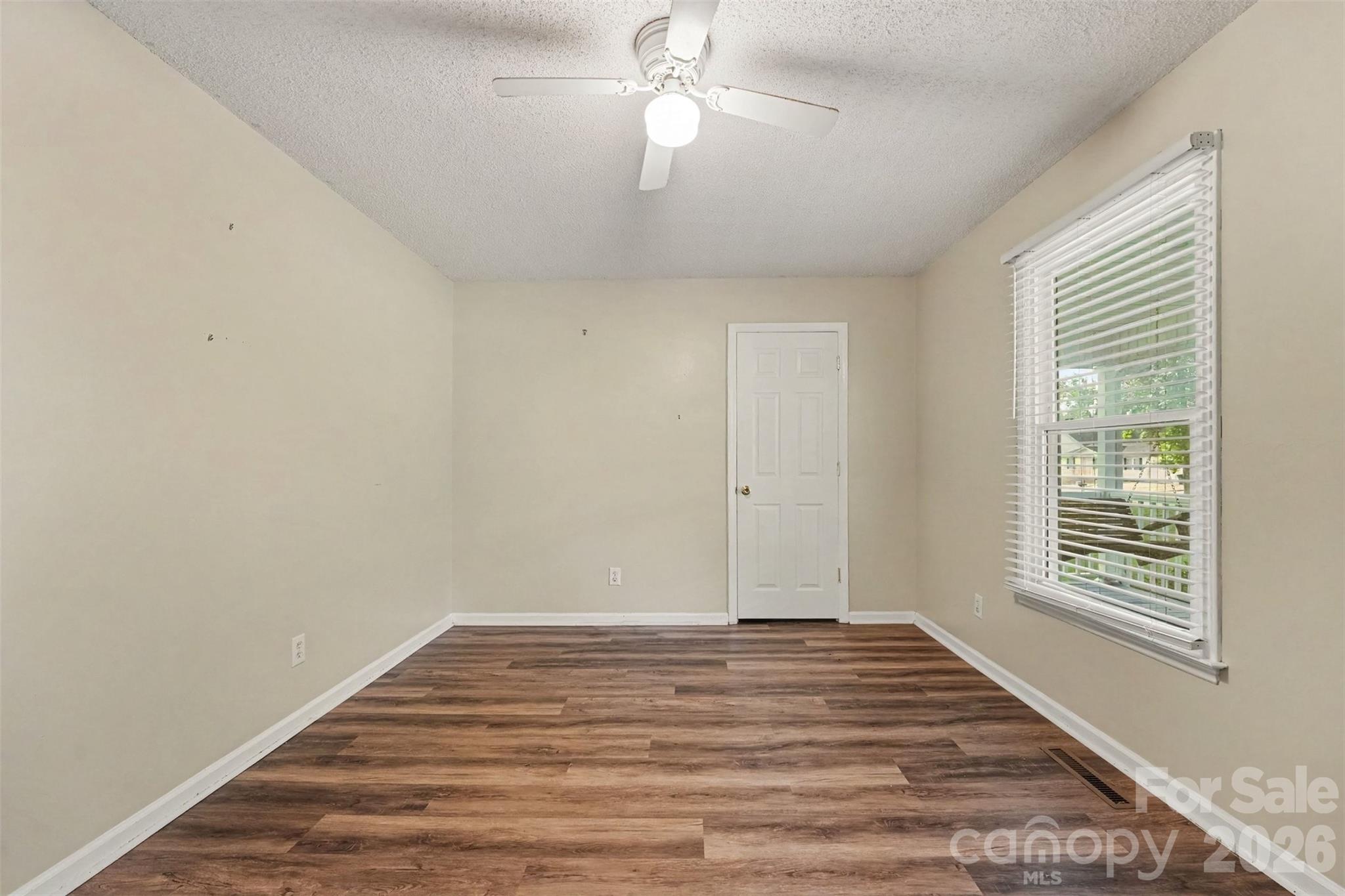 Single Family Residence at 171 Bevis Lane, Statesville, photo 18 of 32