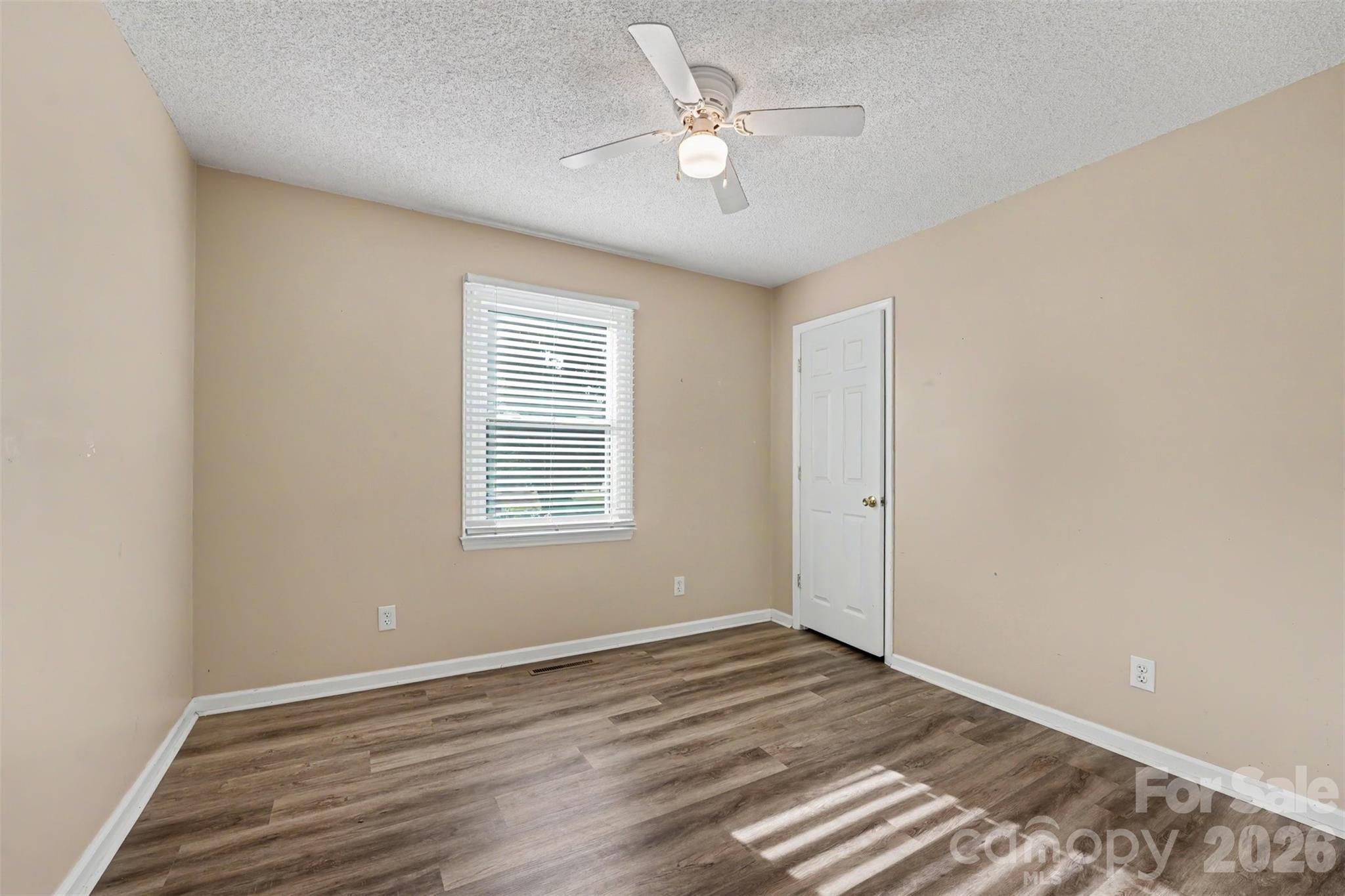 Single Family Residence at 171 Bevis Lane, Statesville, photo 19 of 32