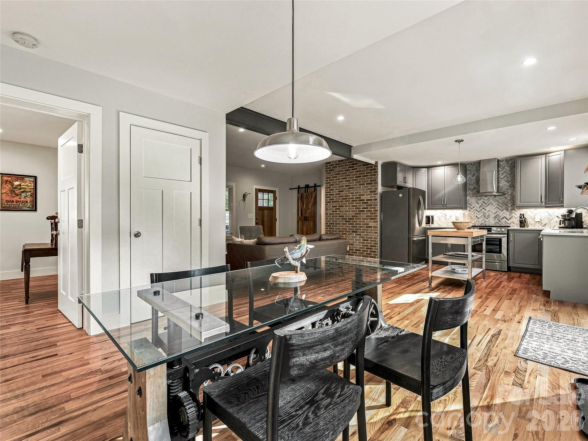 Condominium at 141 Courtland Avenue, Asheville, photo 16 of 44