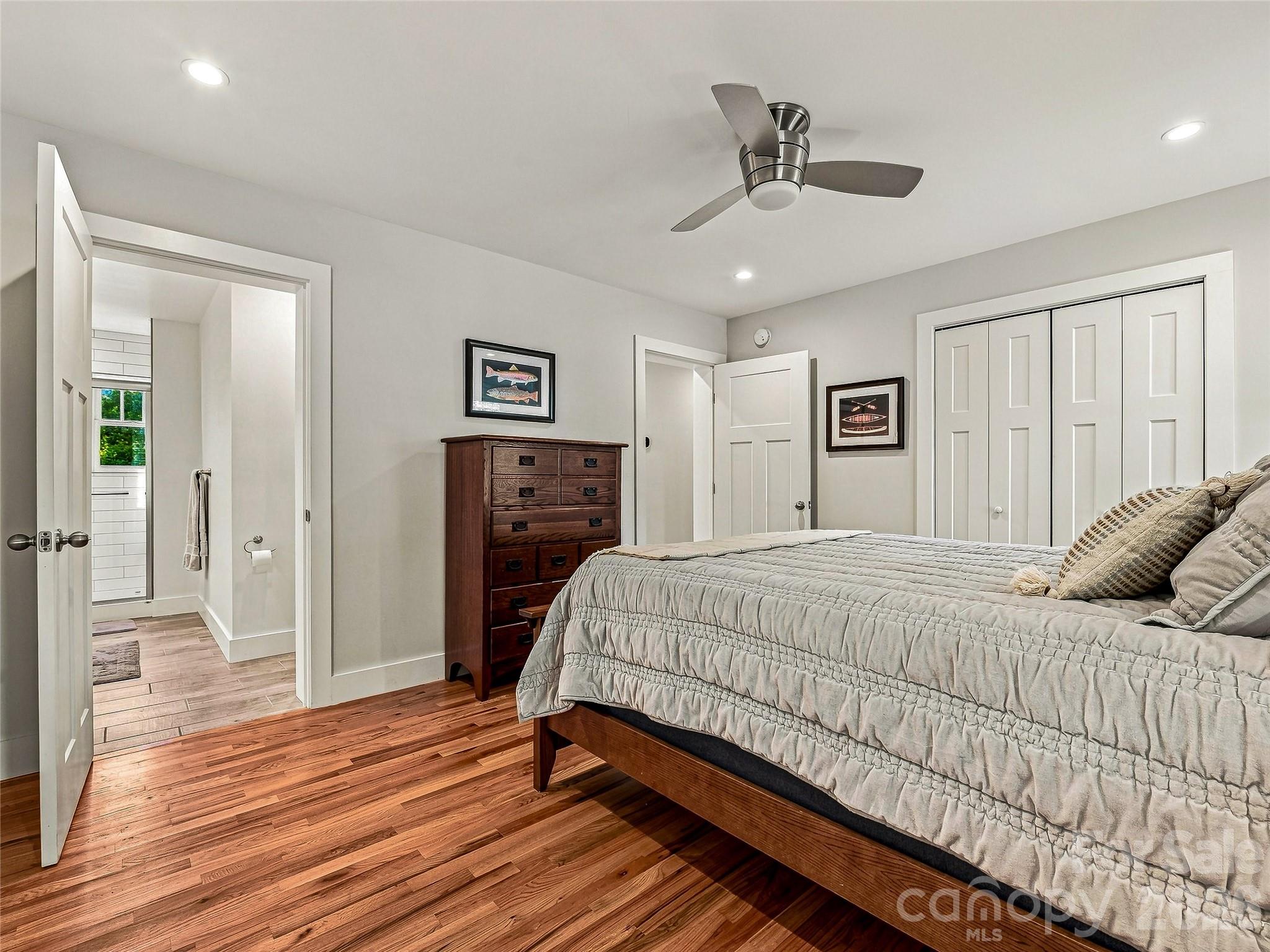 2nd primary suite upper level - 141 Courtland Avenue, Asheville