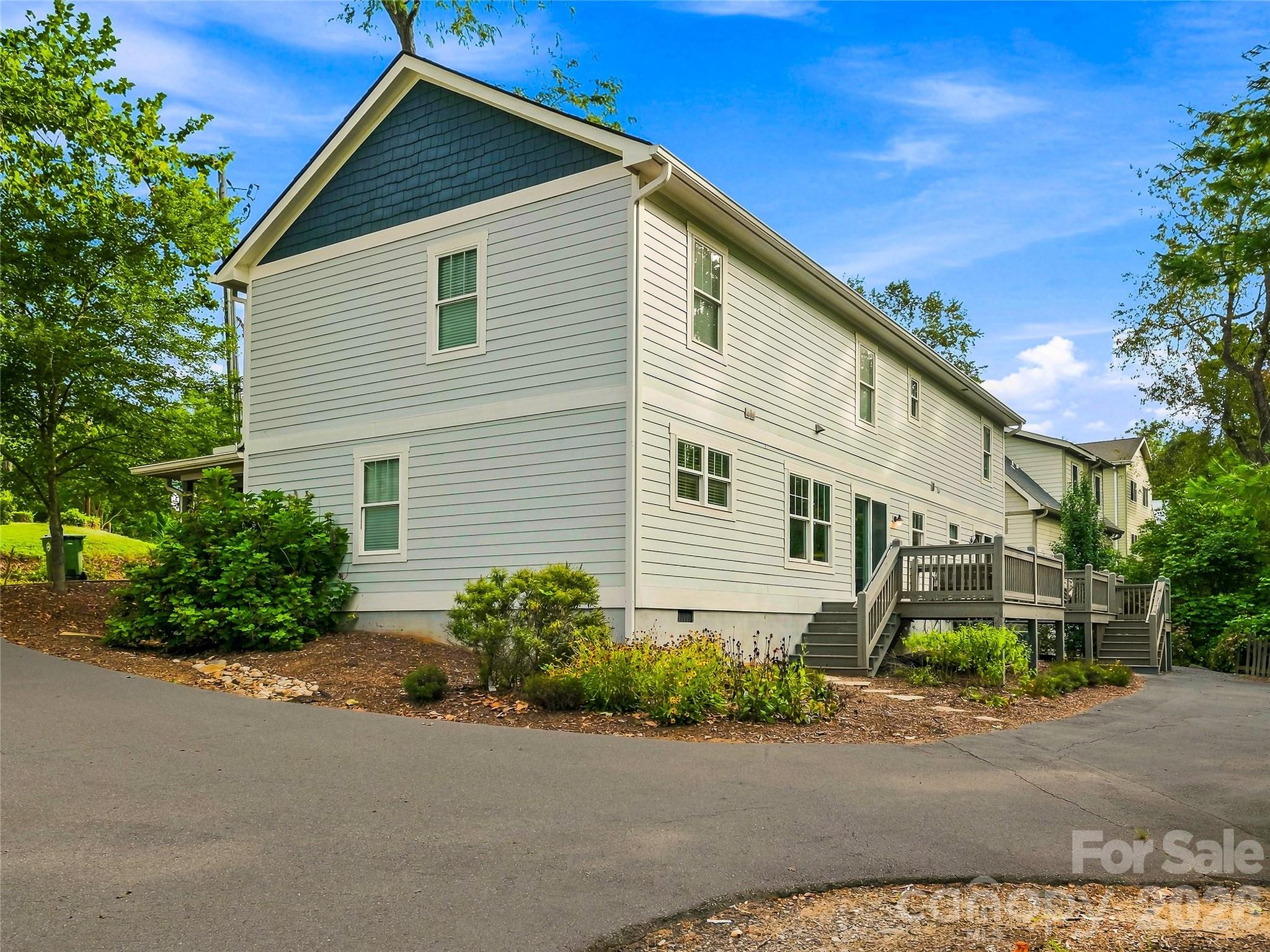 Condominium at 141 Courtland Avenue, Asheville, photo 39 of 44