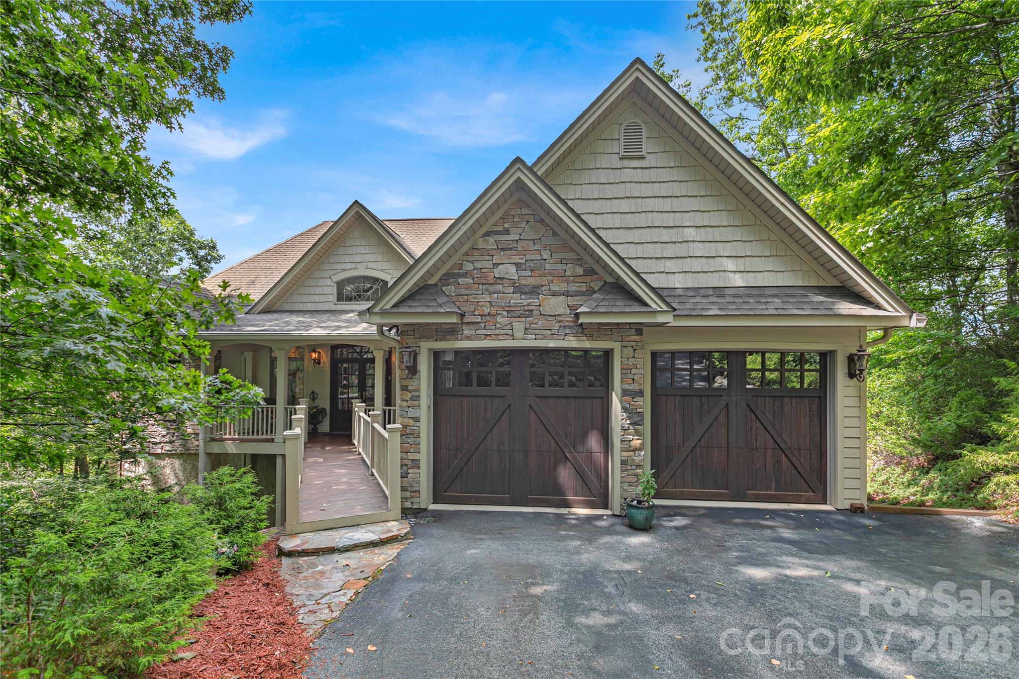 Front - 303 Wodigeasgohi Drive, Brevard