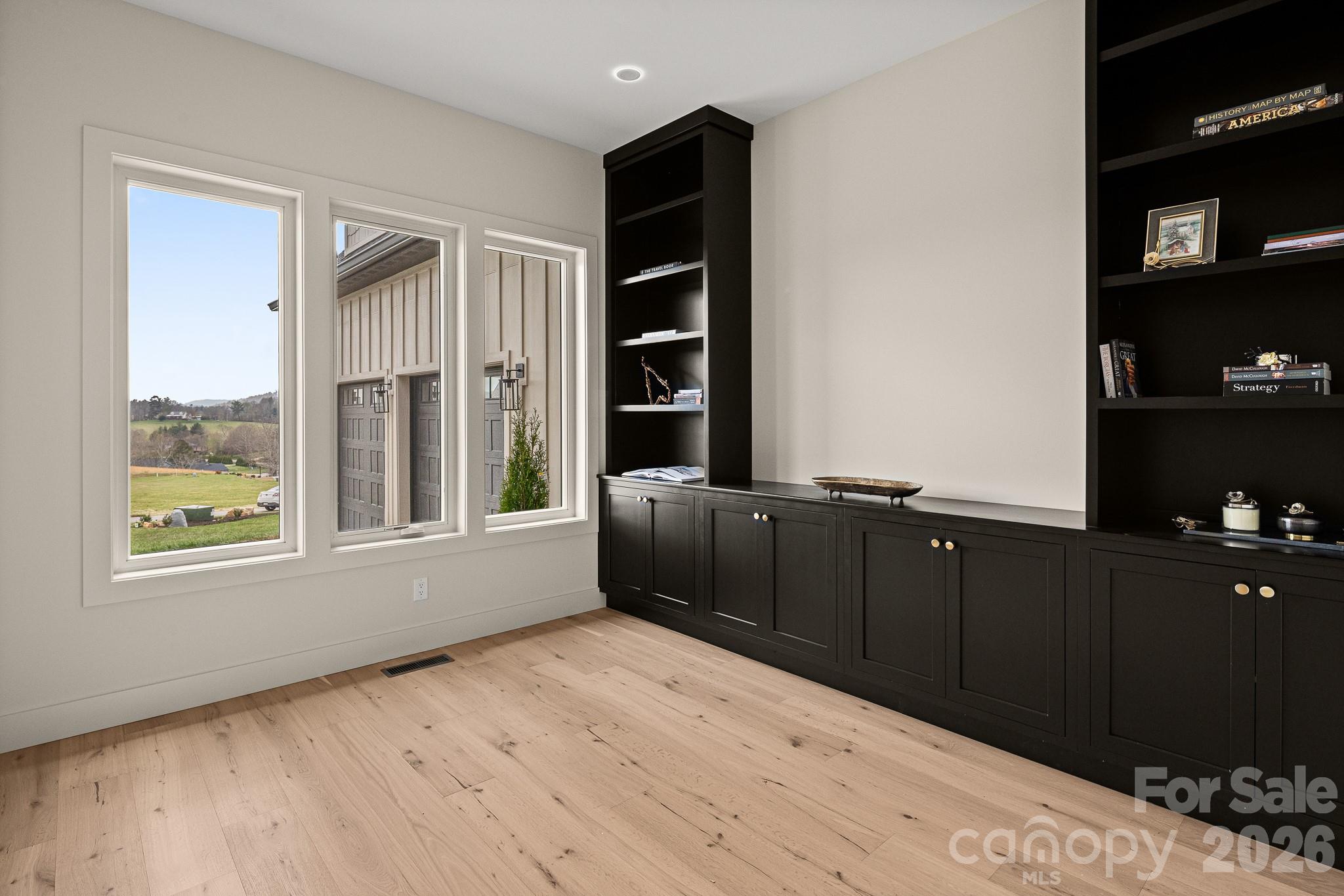 Single Family Residence at 144 Golden Pasture Drive, Fletcher, photo 19 of 43