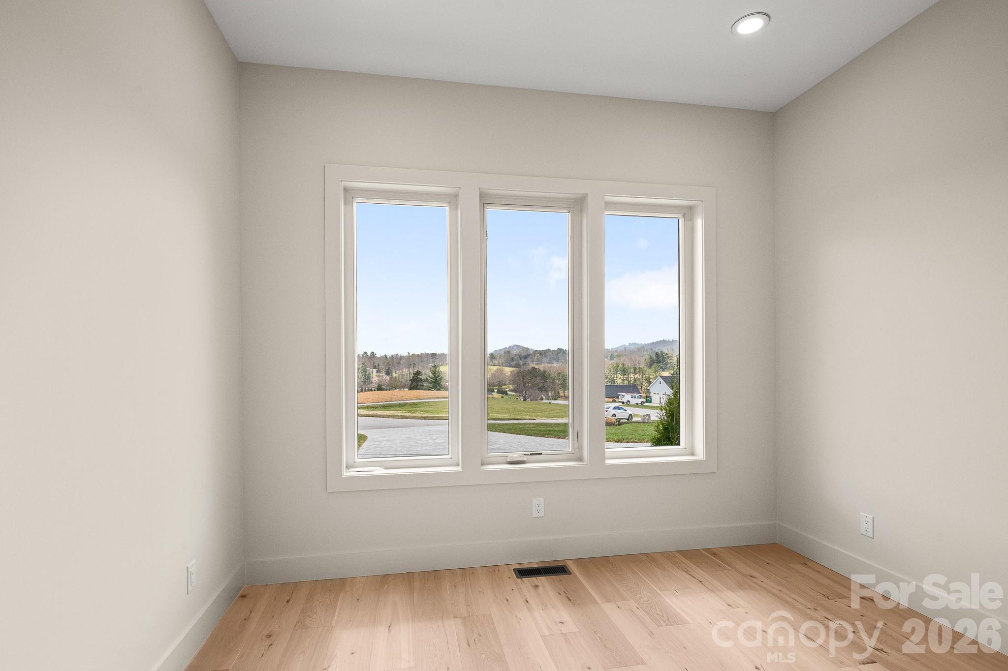 Single Family Residence at 144 Golden Pasture Drive, Fletcher, photo 20 of 43