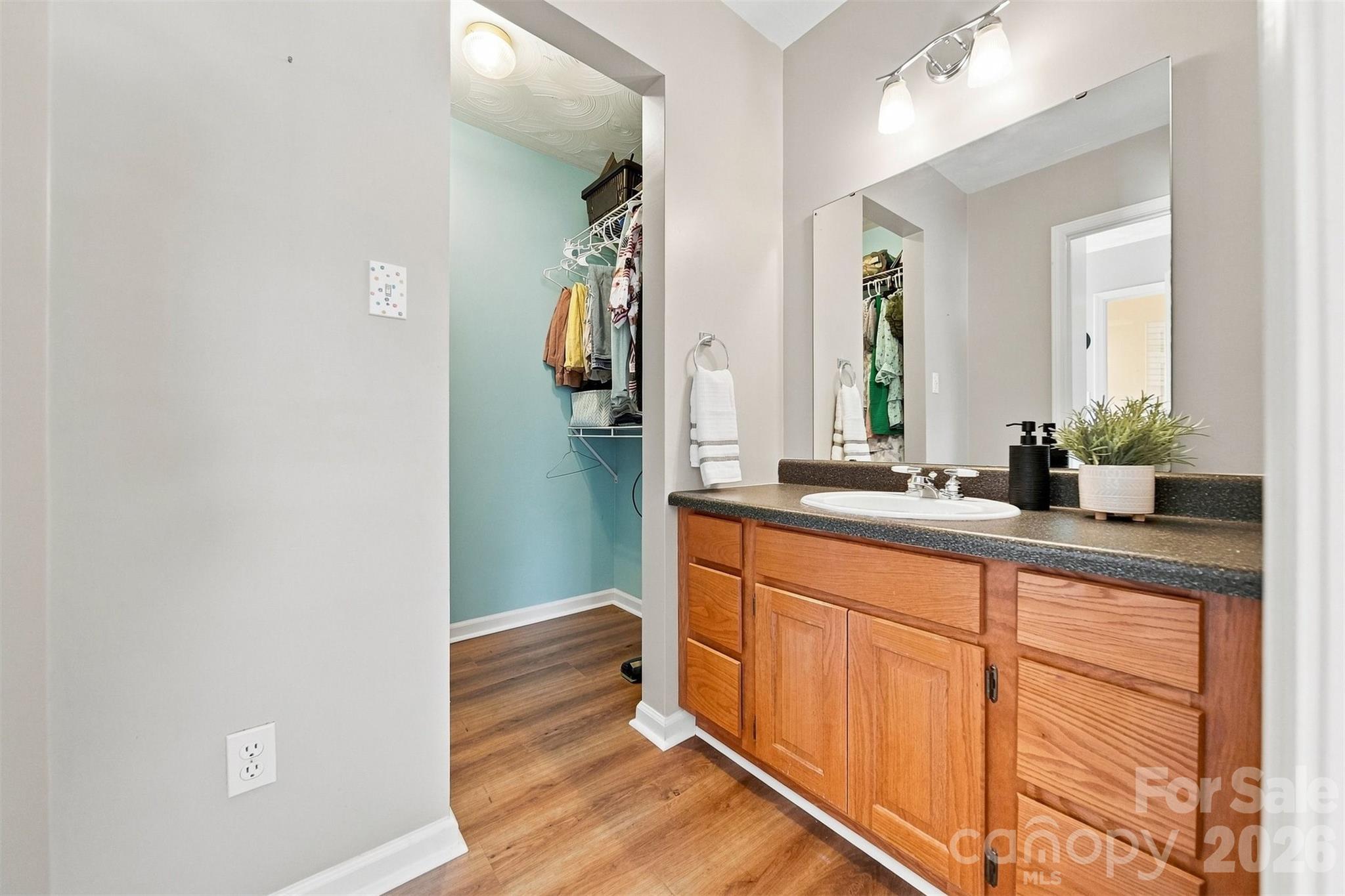 shared full bath on 2nd floor - 4948 Betty Drive NE, Hickory
