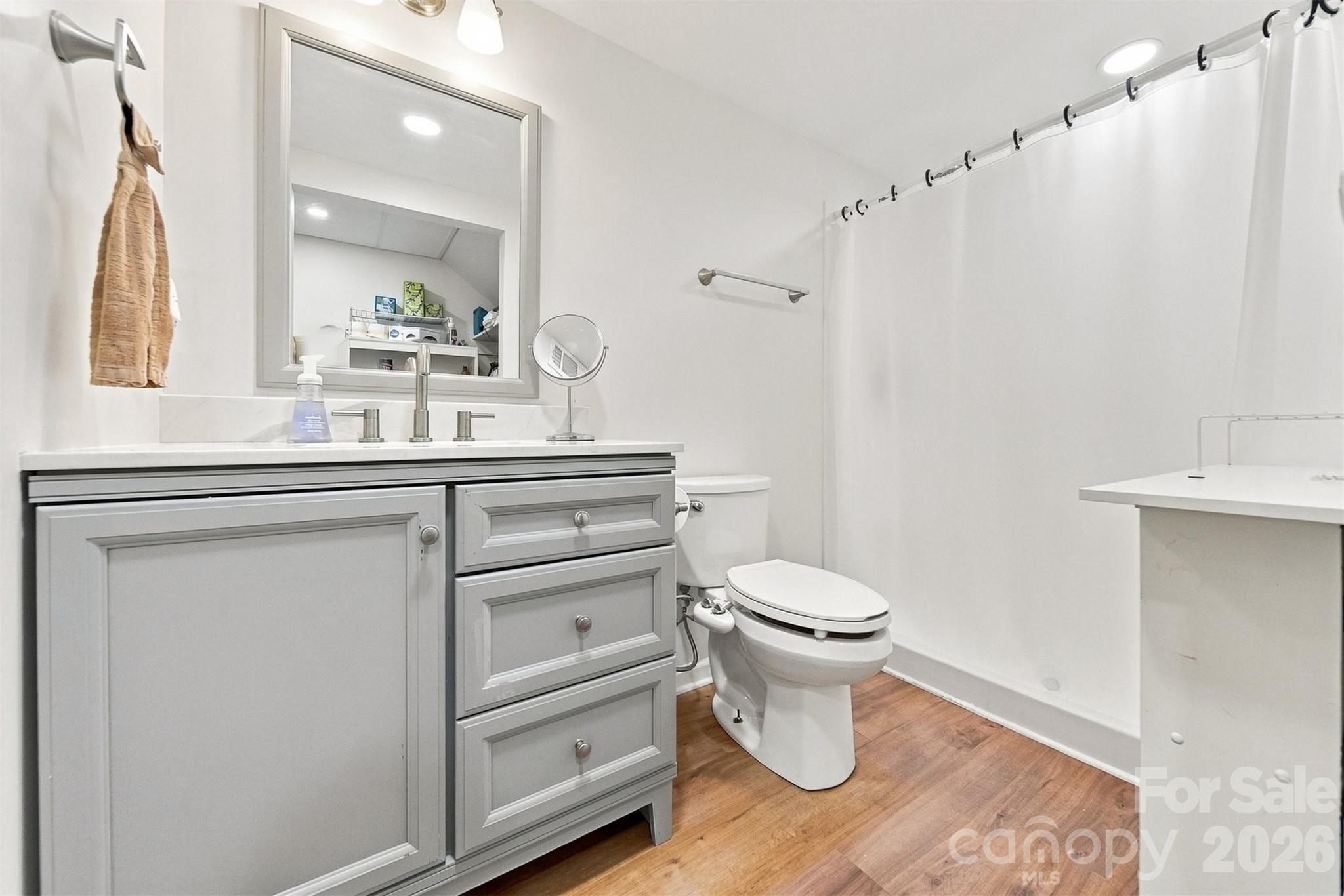 full bathroom in basement - 4948 Betty Drive NE, Hickory