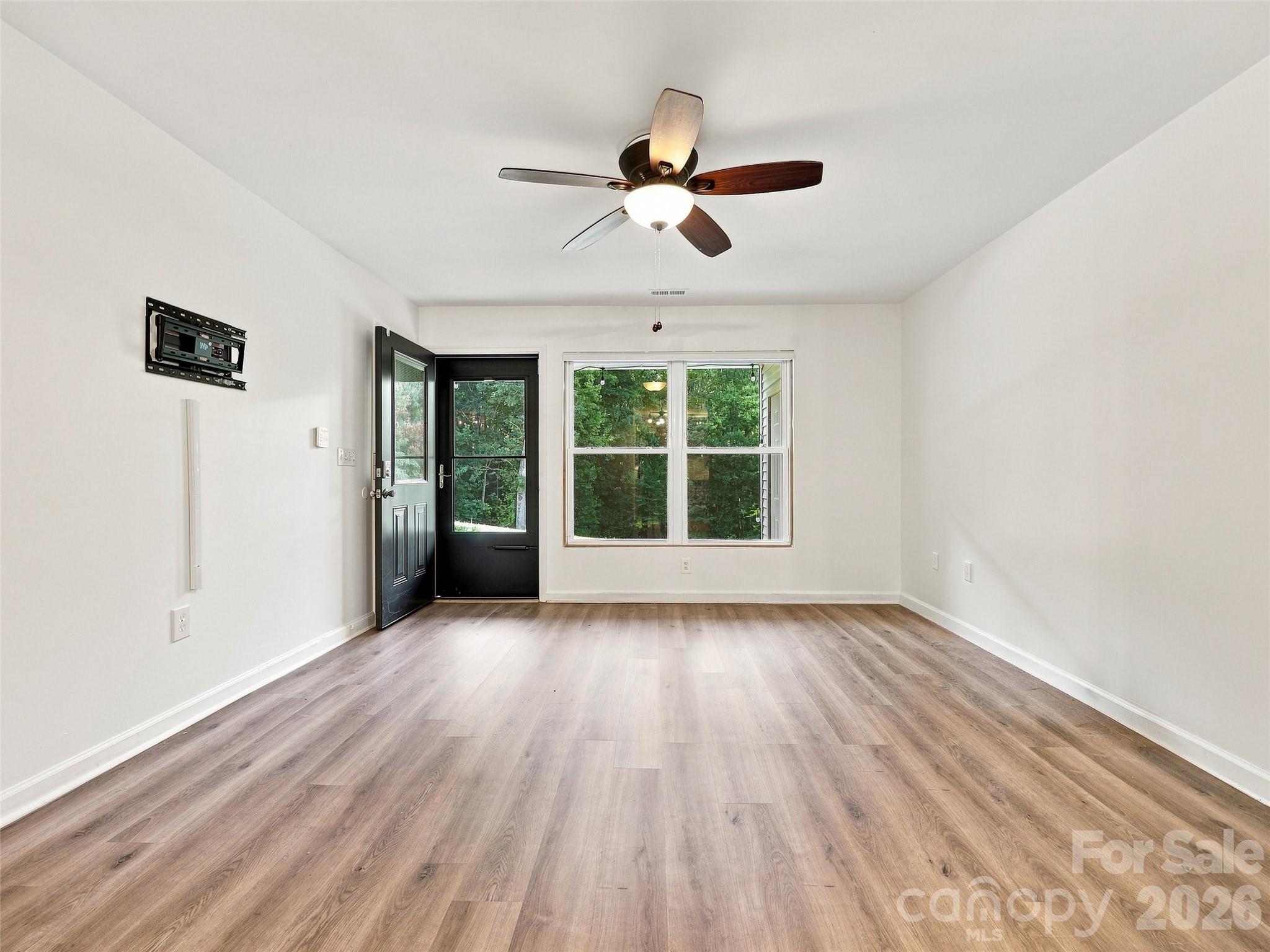 Condominium at 19 Krista Circle, Candler, photo 9 of 40