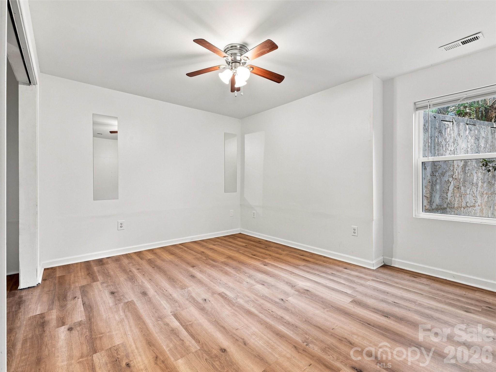 Condominium at 19 Krista Circle, Candler, photo 19 of 40