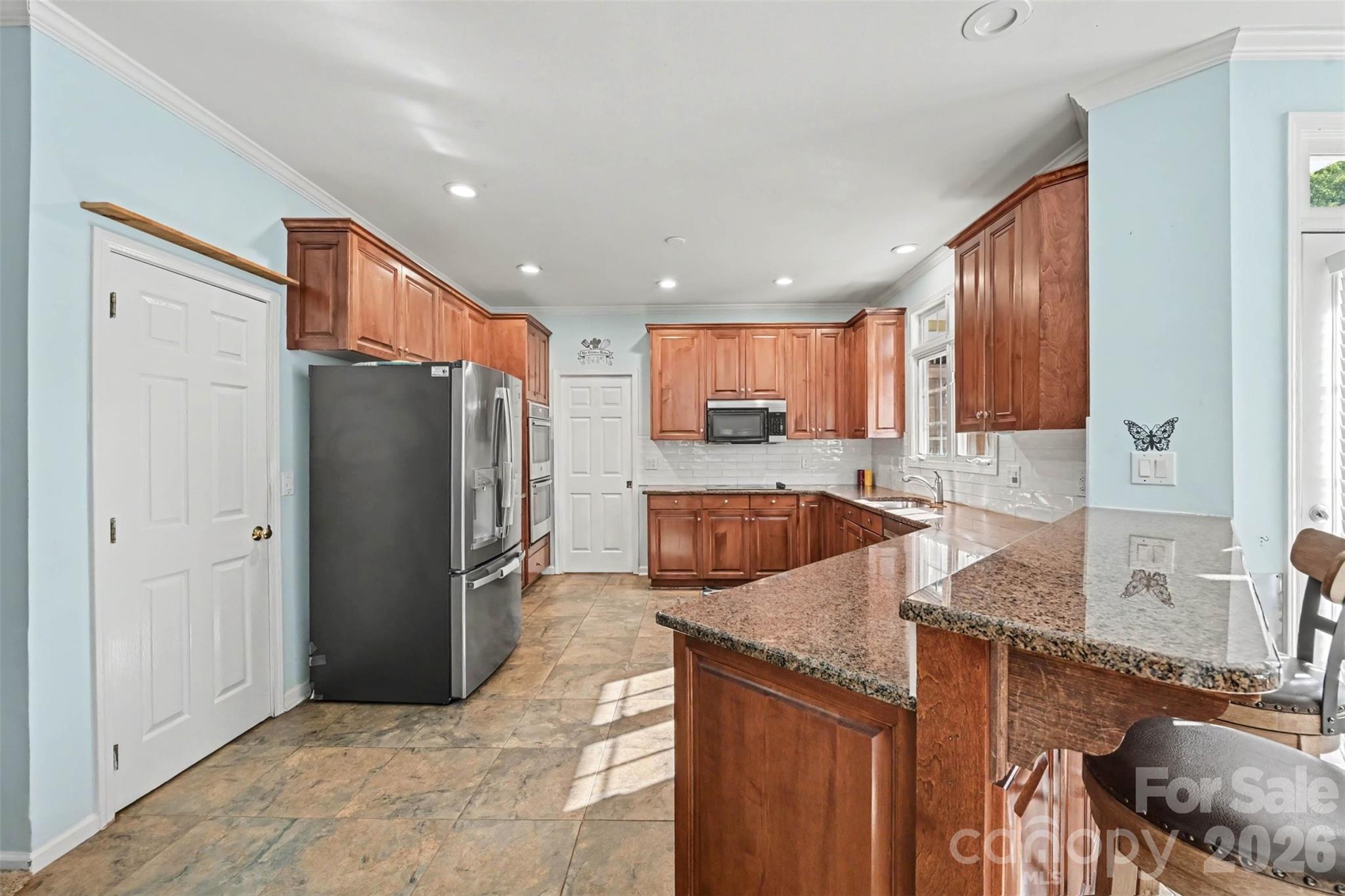 Single Family Residence at 1538 Wickerby Court, Matthews, photo 8 of 22