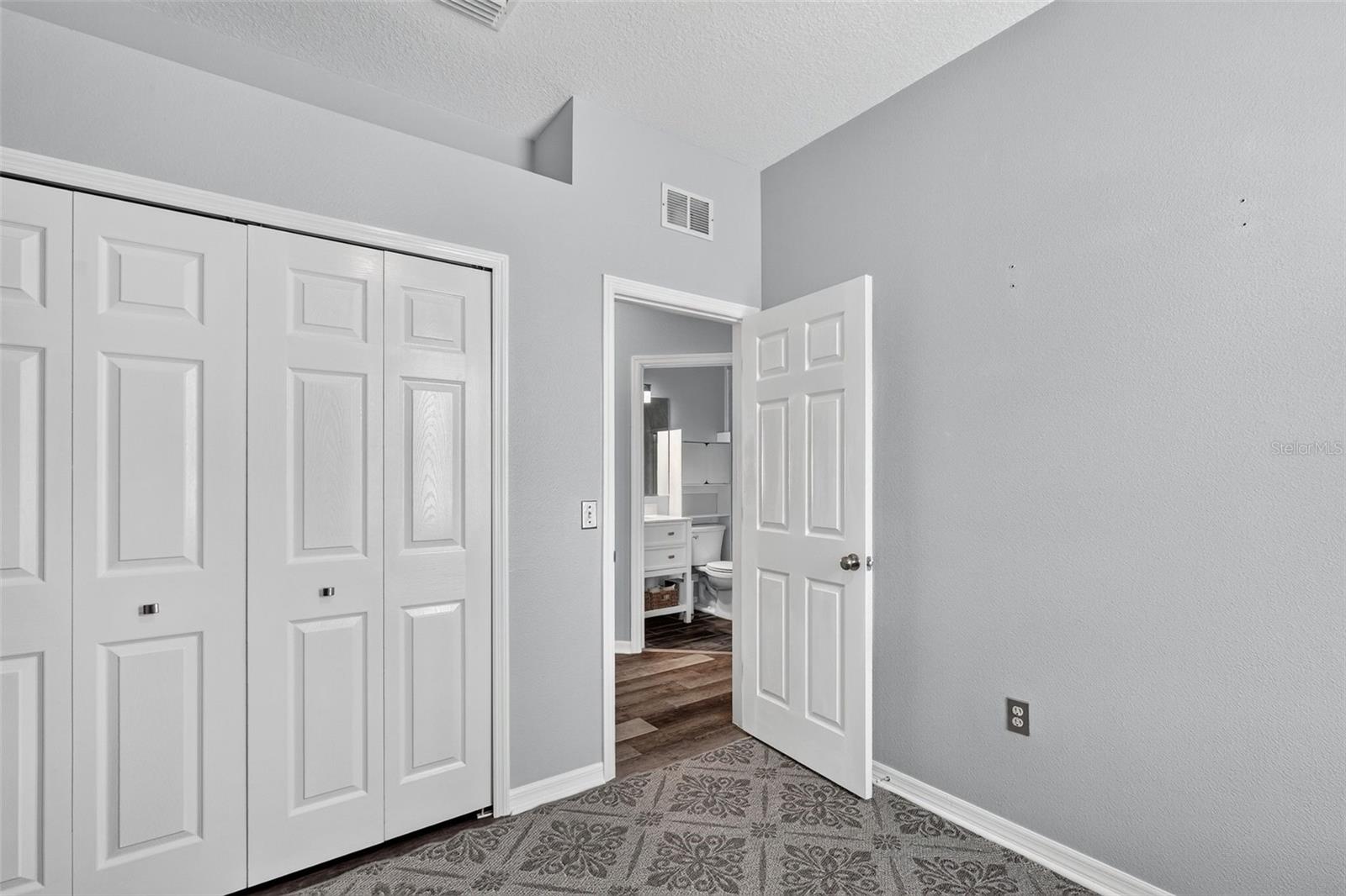 Single Family Residence at 6218 BLACKDRUM CT, BRADENTON, photo 13 of 65