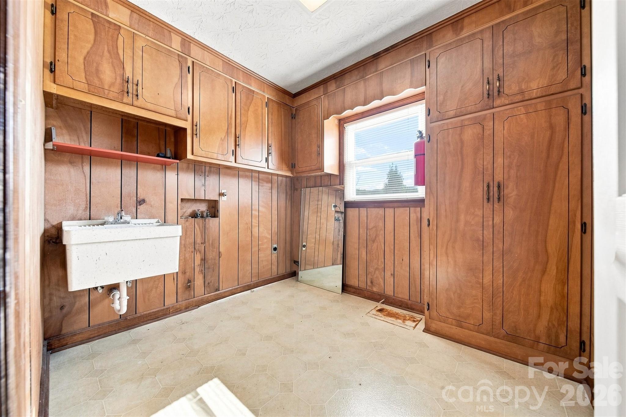 Single Family Residence at 2796 Lakeview Drive, Lenoir, photo 37 of 47