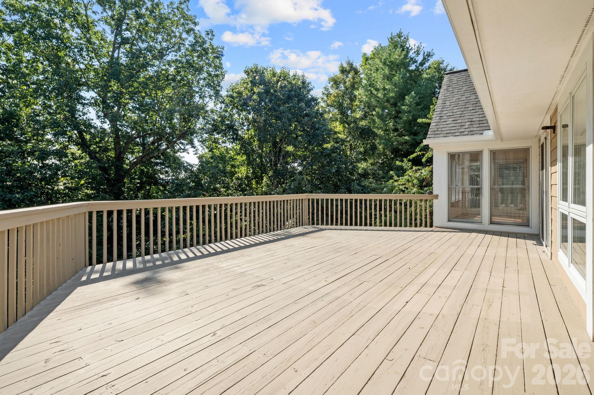 Condominium at 324 DAWNBROOK Drive, Flat Rock, photo 24 of 48