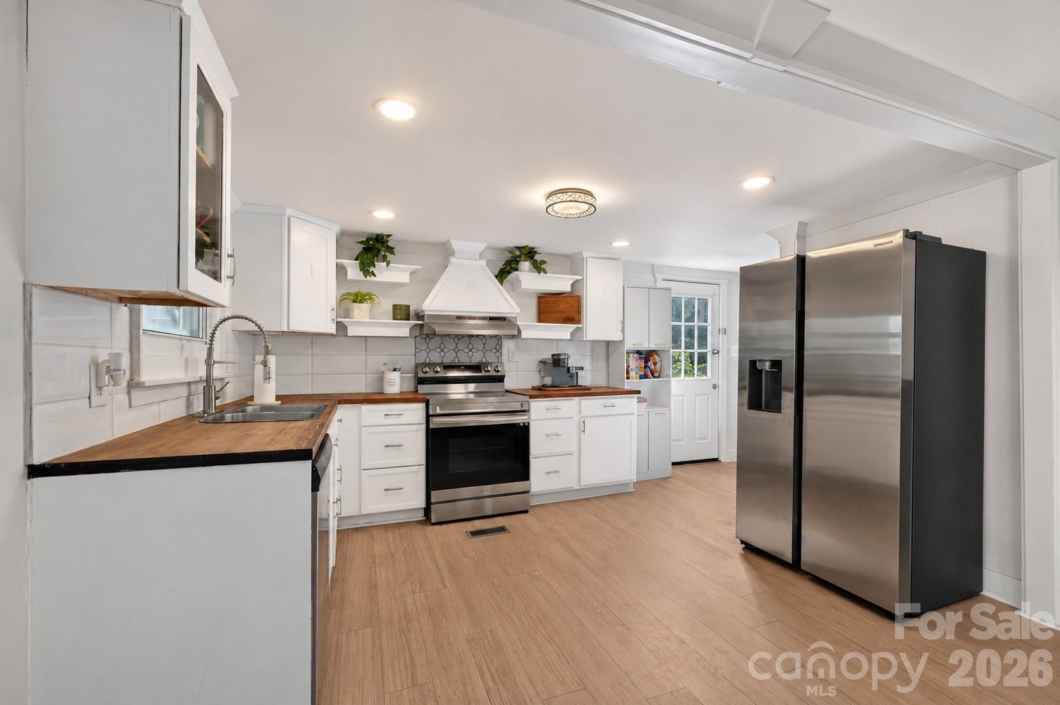 Single Family Residence at 358 Beth Haven Church Road, Denver, photo 2 of 18