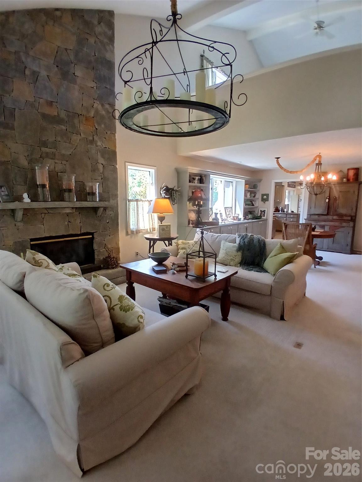 Living area w/ fpls. - 304 red oak Drive, Hendersonville
