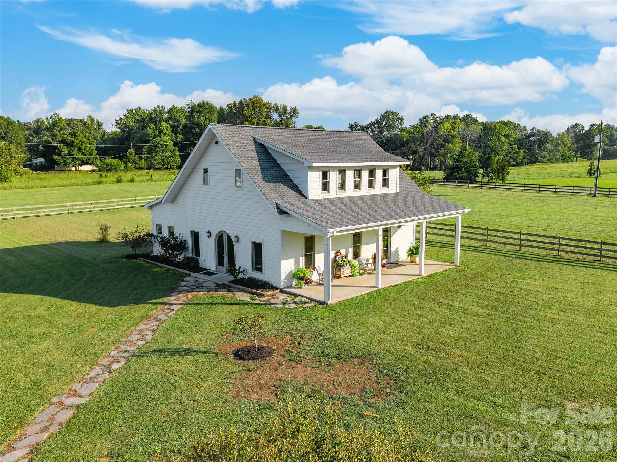 Single Family Residence at 2298 Willow Creek Road, Rock Hill, photo 34 of 48