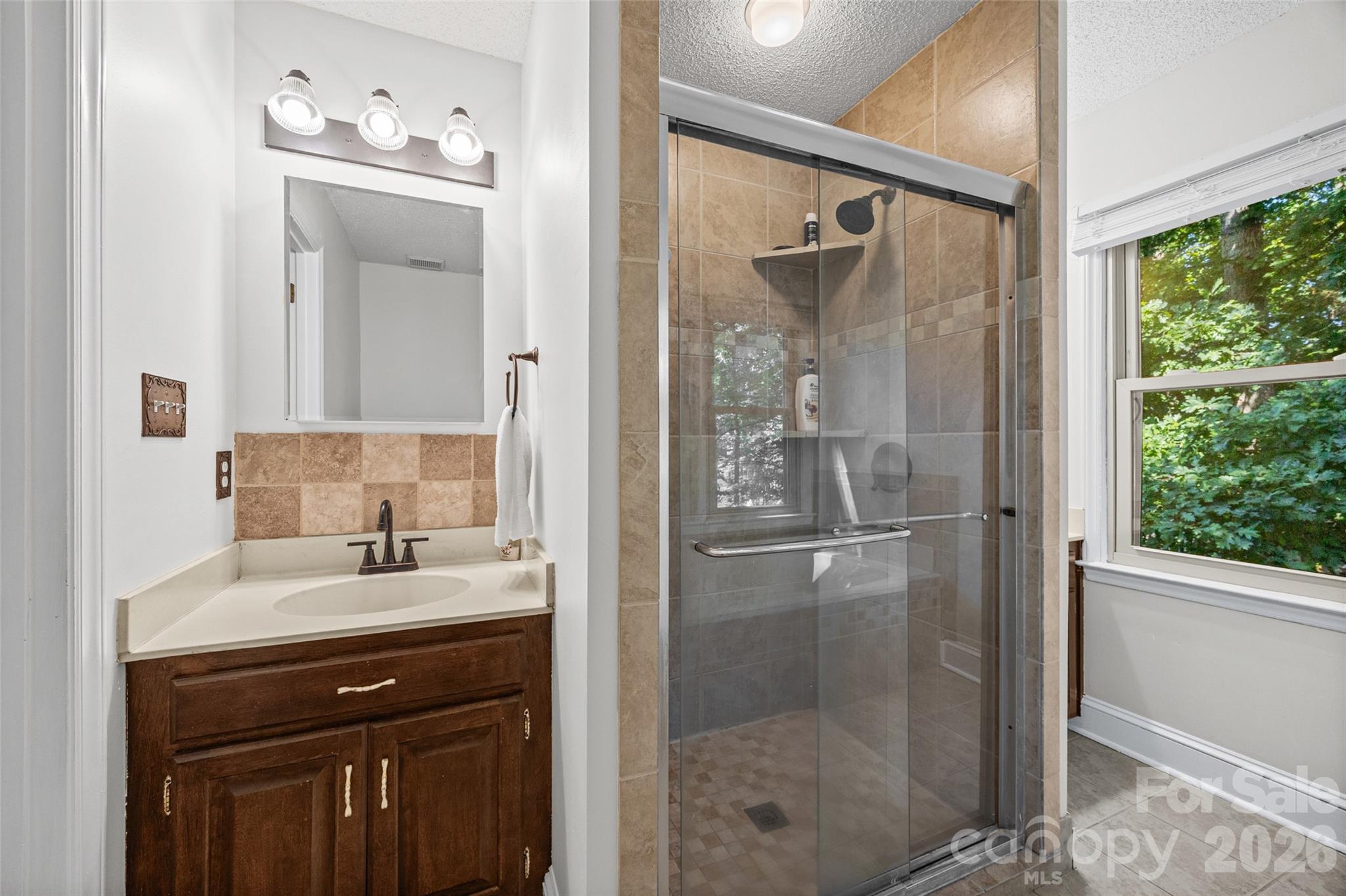 Single Family Residence at 1596 Old Tara Lane, Fort Mill, photo 22 of 37
