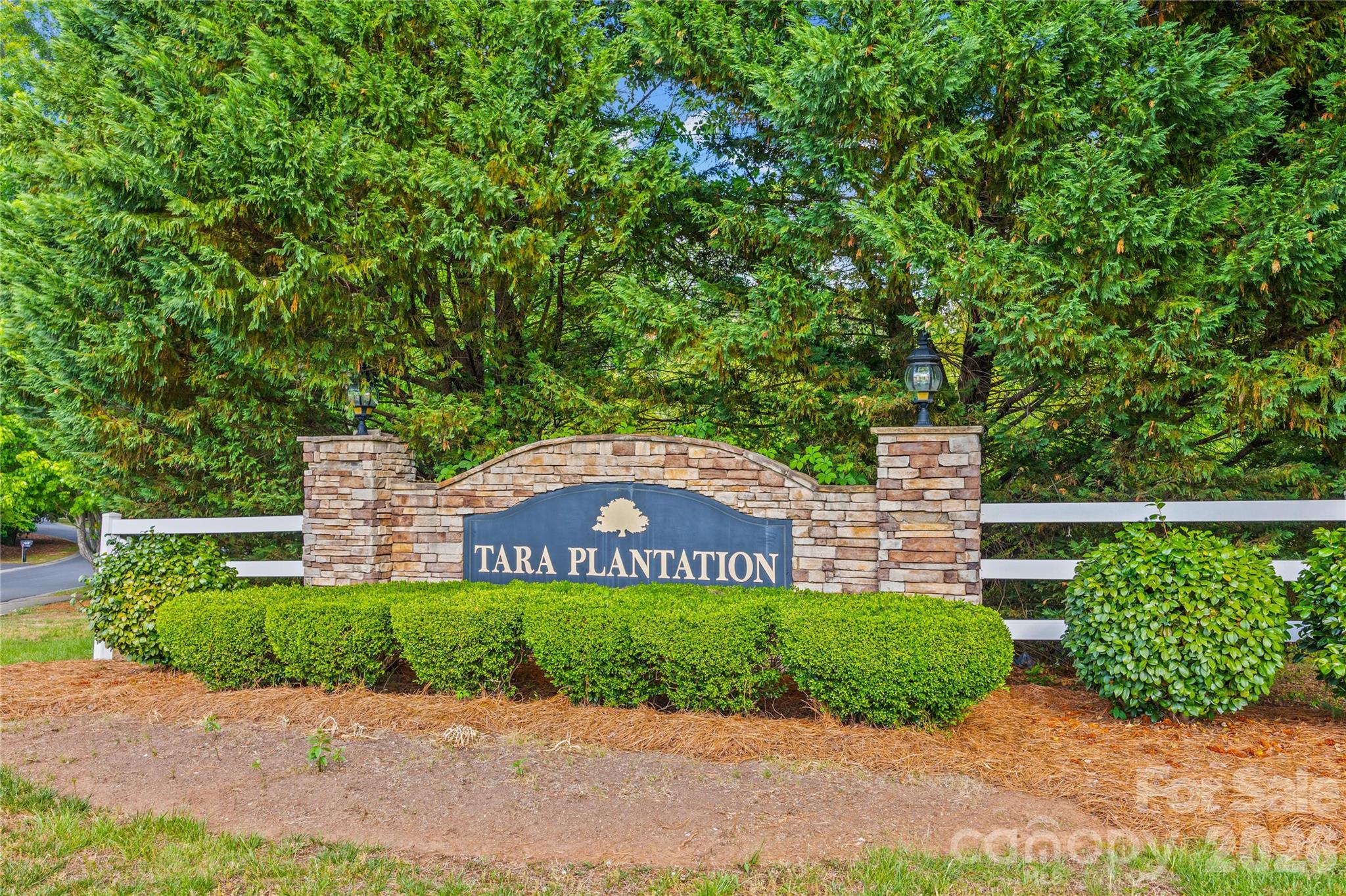 Single Family Residence at 1596 Old Tara Lane, Fort Mill, photo 36 of 37