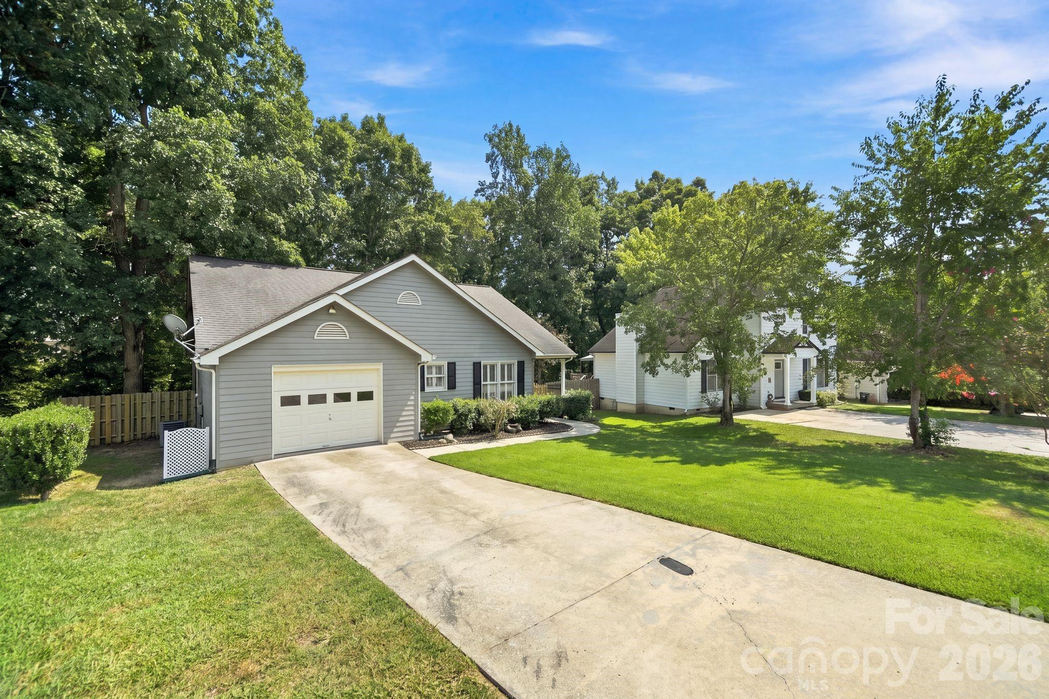 Single Family Residence at 167 Sea Island Boulevard, Fort Mill, photo 2 of 46