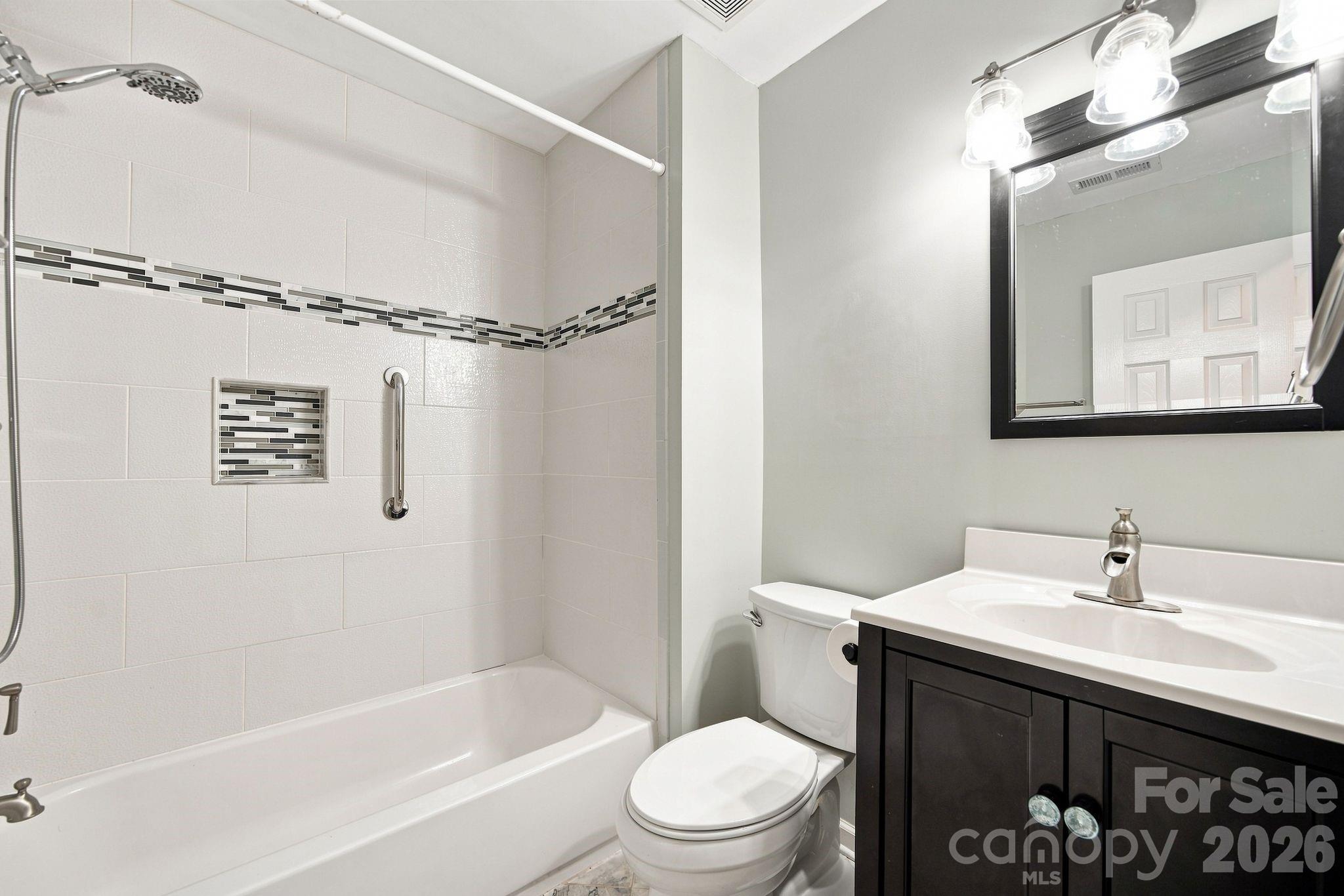 Single Family Residence at 167 Sea Island Boulevard, Fort Mill, photo 18 of 46