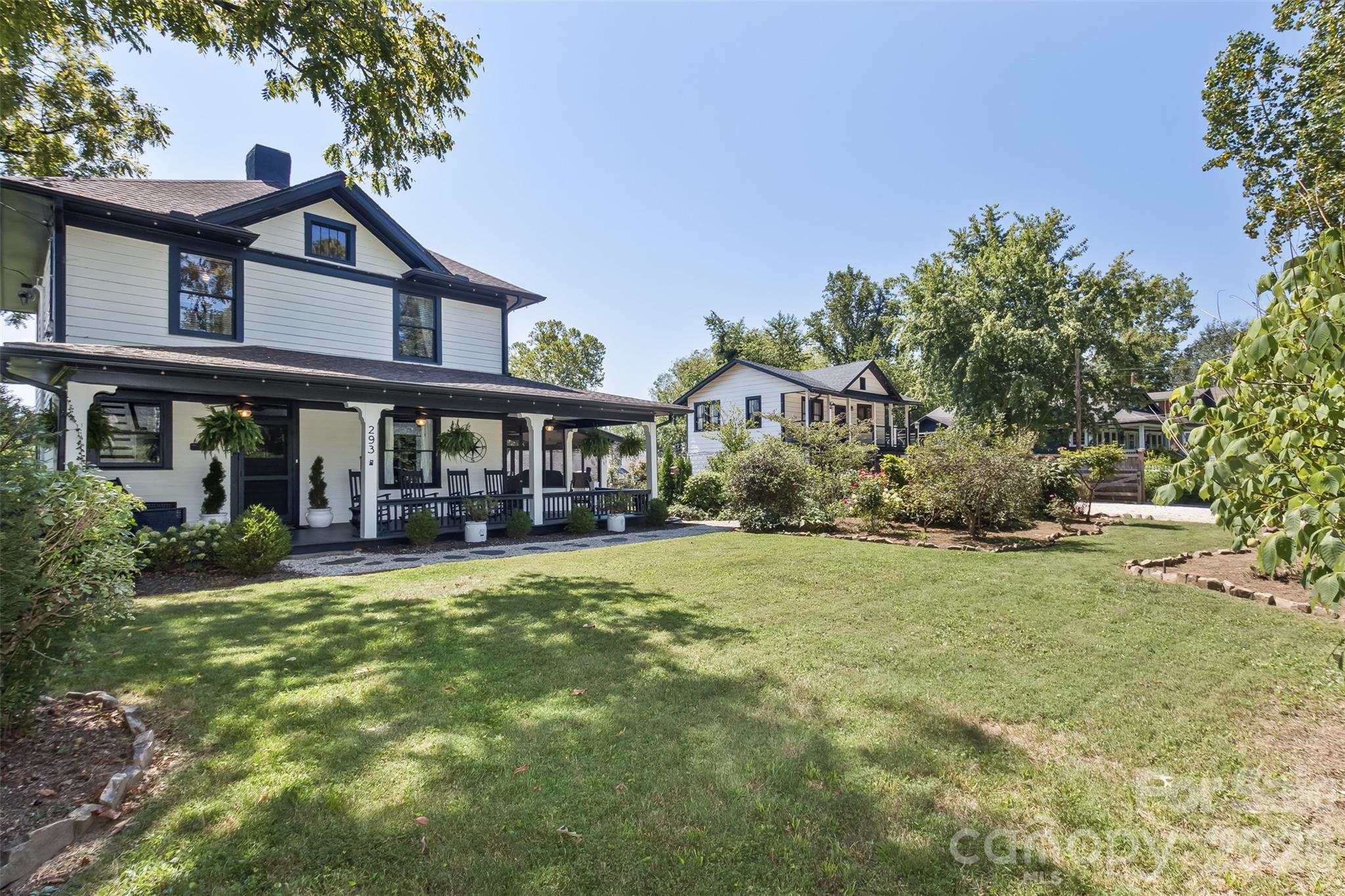 Front yard with landscaping - 293 Fairview Road, Asheville