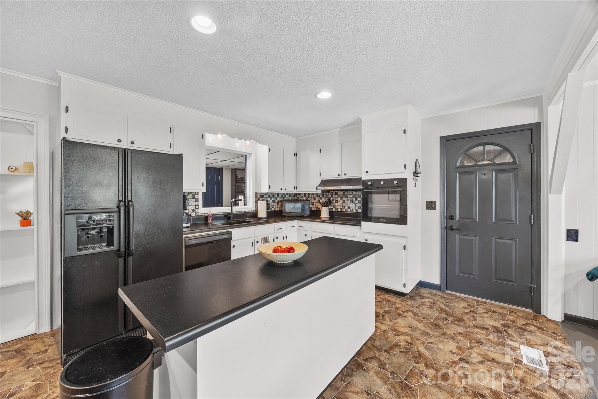 Kitchen - 2435 Lewiston Drive, Gastonia