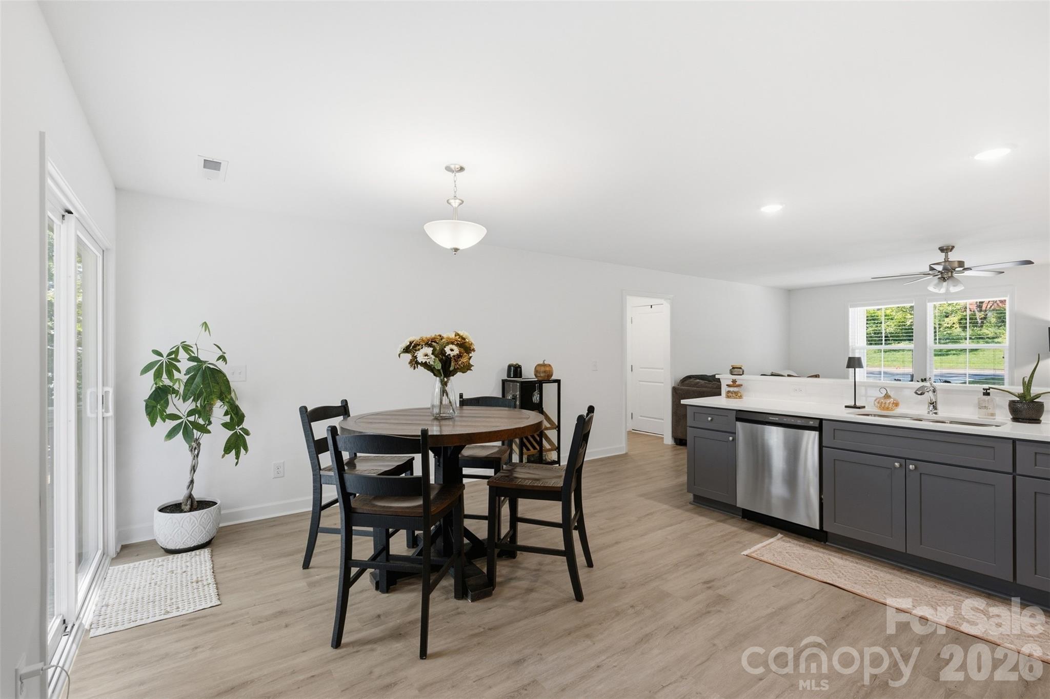 Single Family Residence at 918 Brookwood Court, Statesville, photo 7 of 31