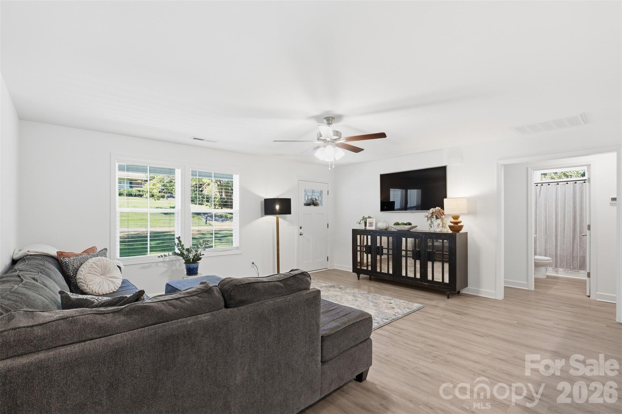 Single Family Residence at 918 Brookwood Court, Statesville, photo 9 of 31