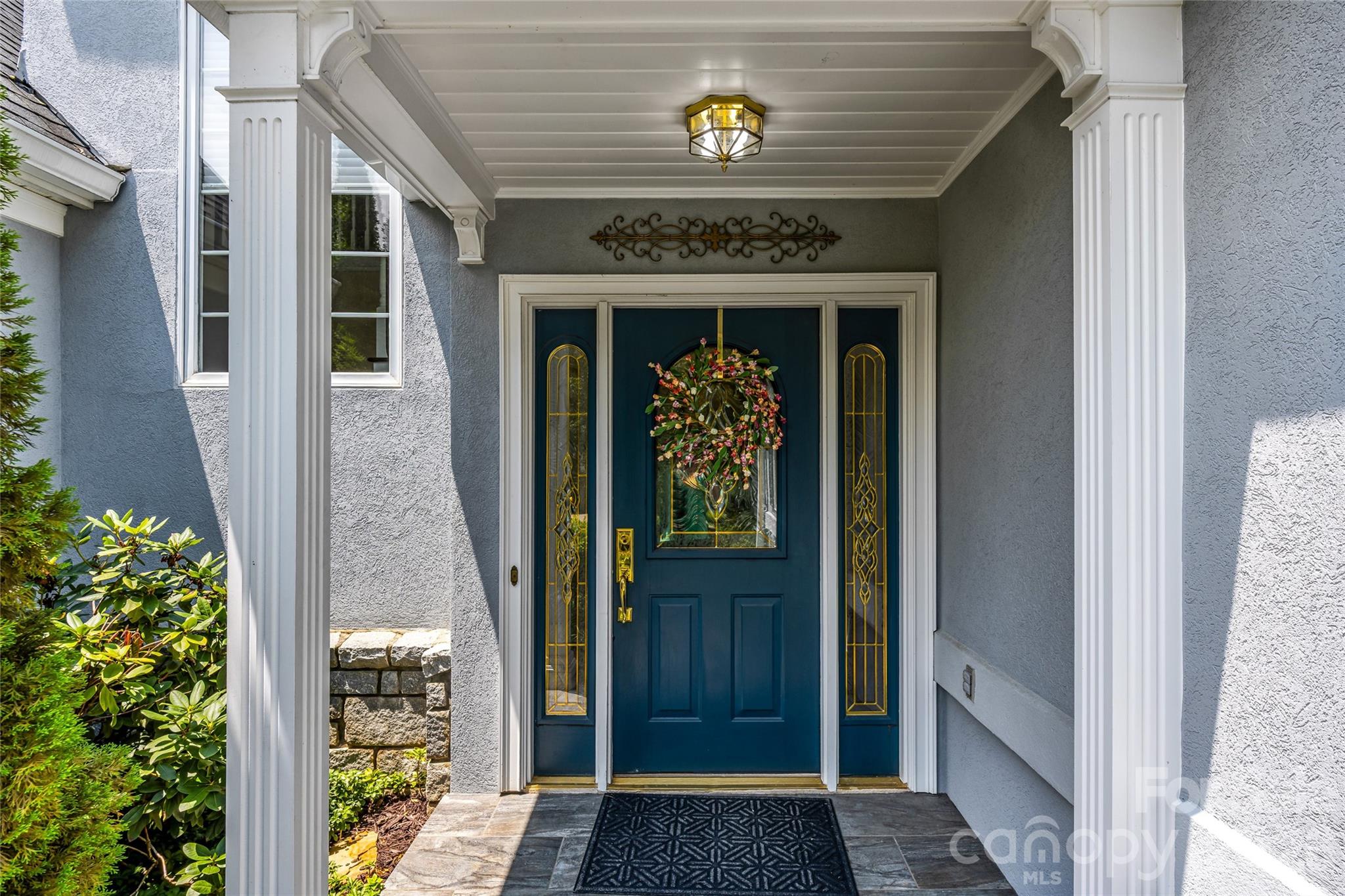 Single Family Residence at 11 Tiverton Lane, Asheville, photo 2 of 33
