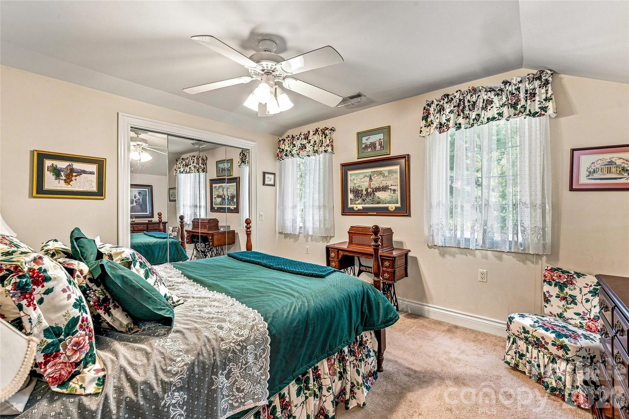 Single Family Residence at 11 Tiverton Lane, Asheville, photo 23 of 33