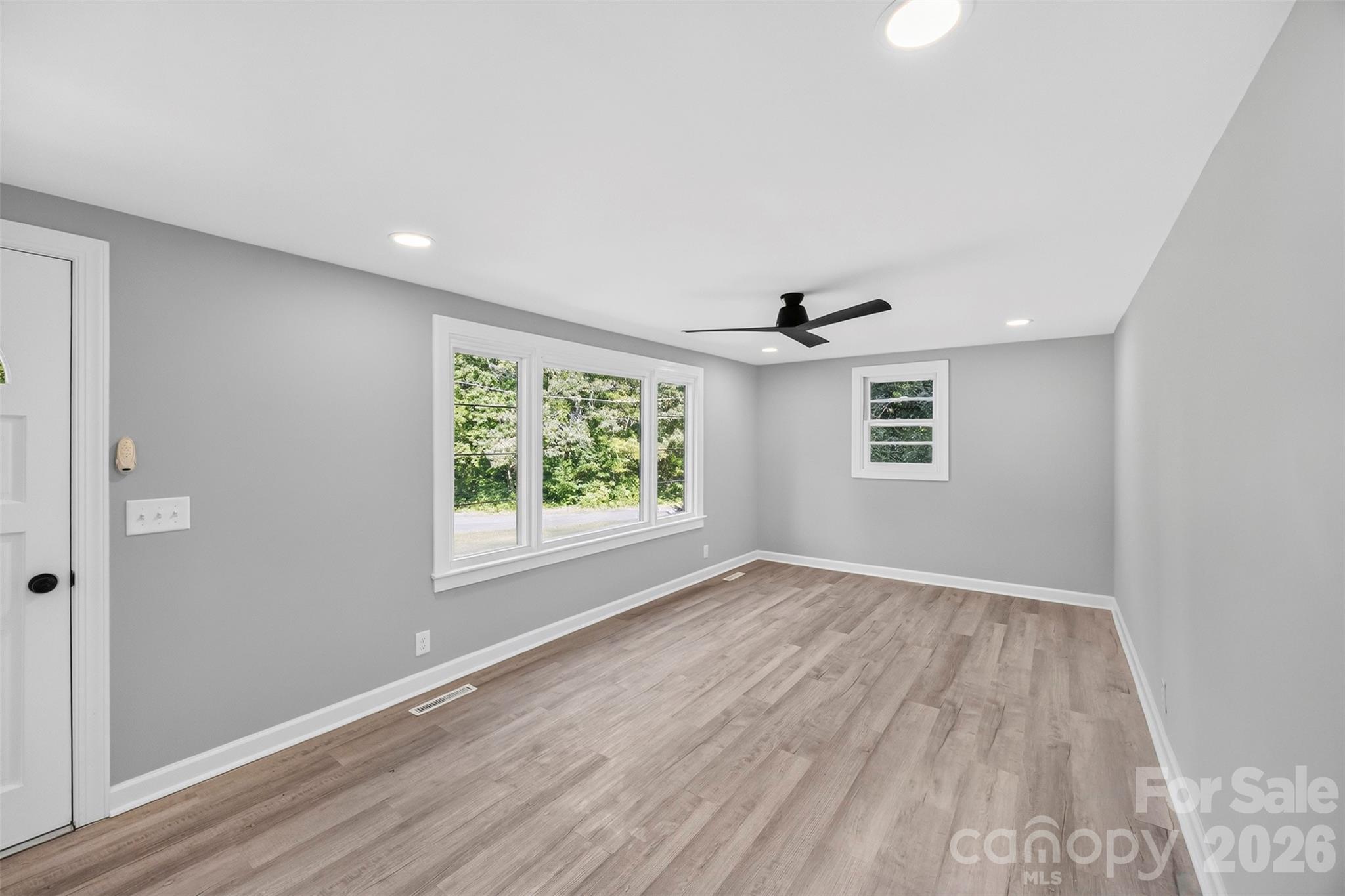 Single Family Residence at 435 Mahaffey Drive, Salisbury, photo 8 of 34
