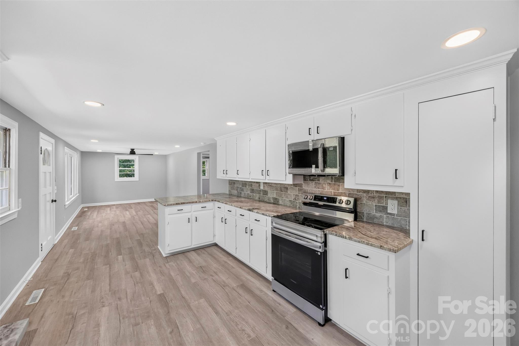 Single Family Residence at 435 Mahaffey Drive, Salisbury, photo 12 of 34