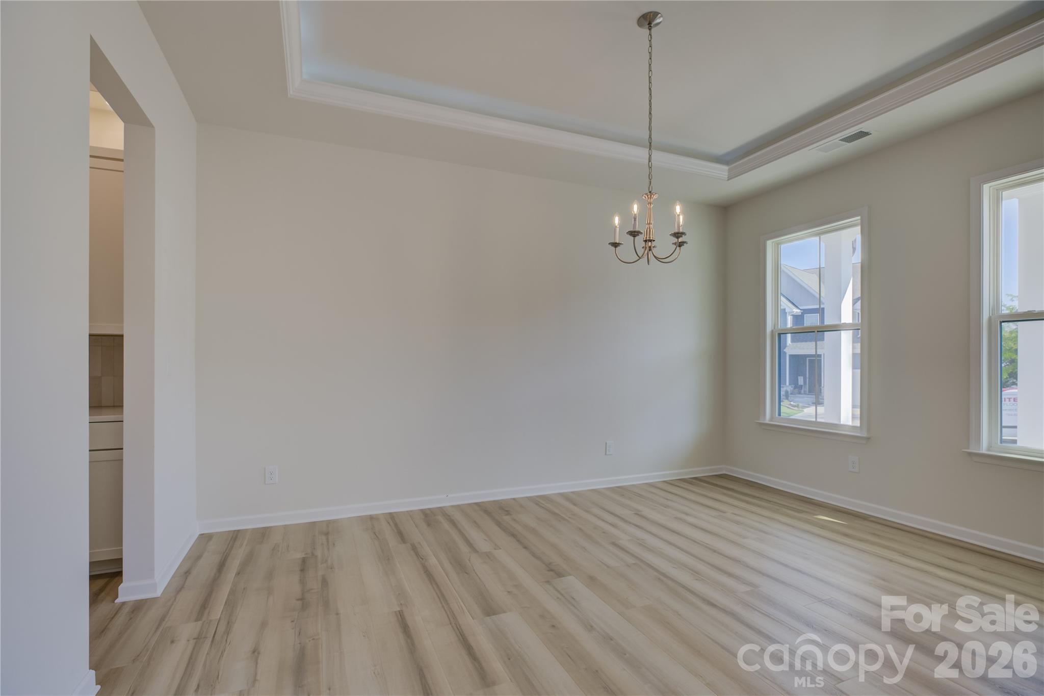 Single Family Residence at 17910 Wilbanks Drive, Charlotte, photo 6 of 48