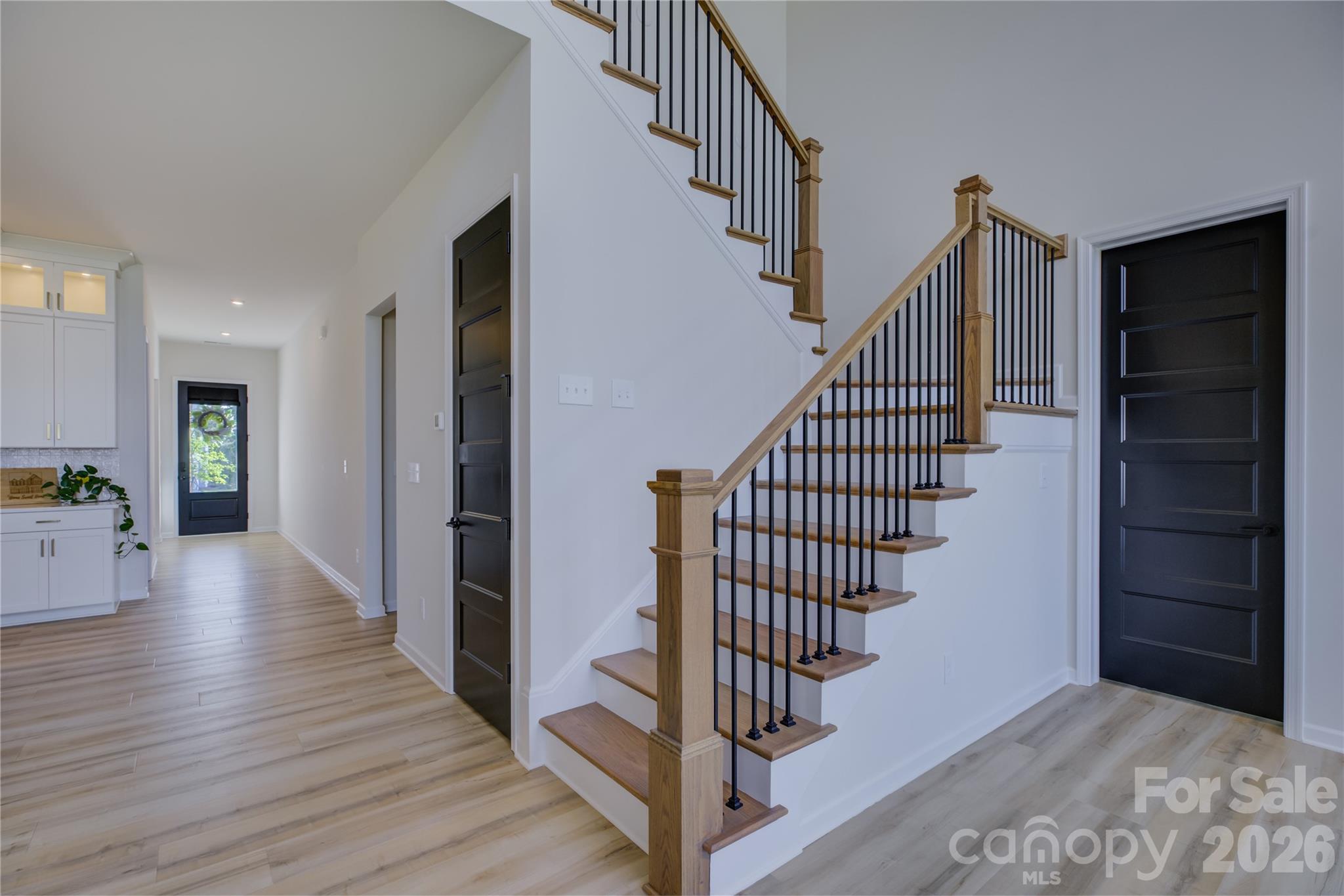 Single Family Residence at 17910 Wilbanks Drive, Charlotte, photo 25 of 48