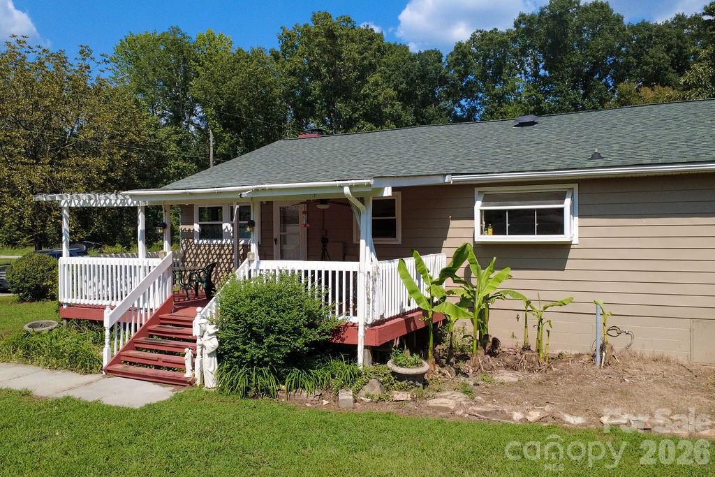 Single Family Residence at 8095 Henry Harris Road, Indian Land, photo 30 of 43