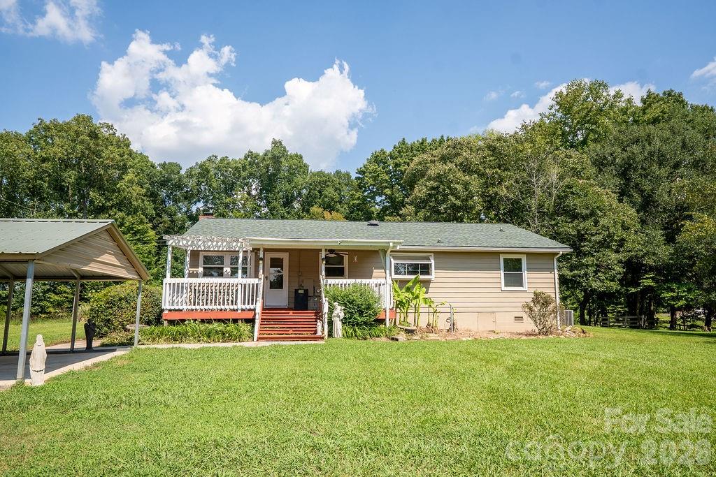 Single Family Residence at 8095 Henry Harris Road, Indian Land, photo 31 of 43