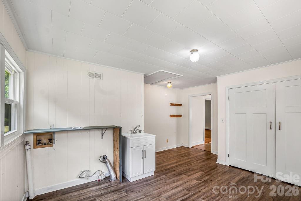Single Family Residence at 8095 Henry Harris Road, Indian Land, photo 16 of 43