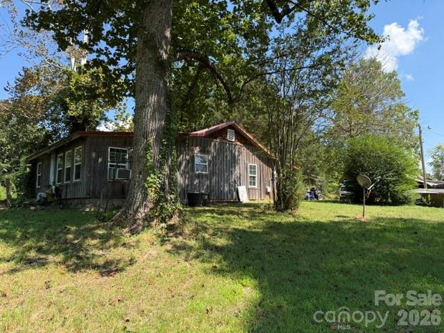 Single Family Residence at 3205 Oran Yount Lane, Granite Falls, photo 4 of 19
