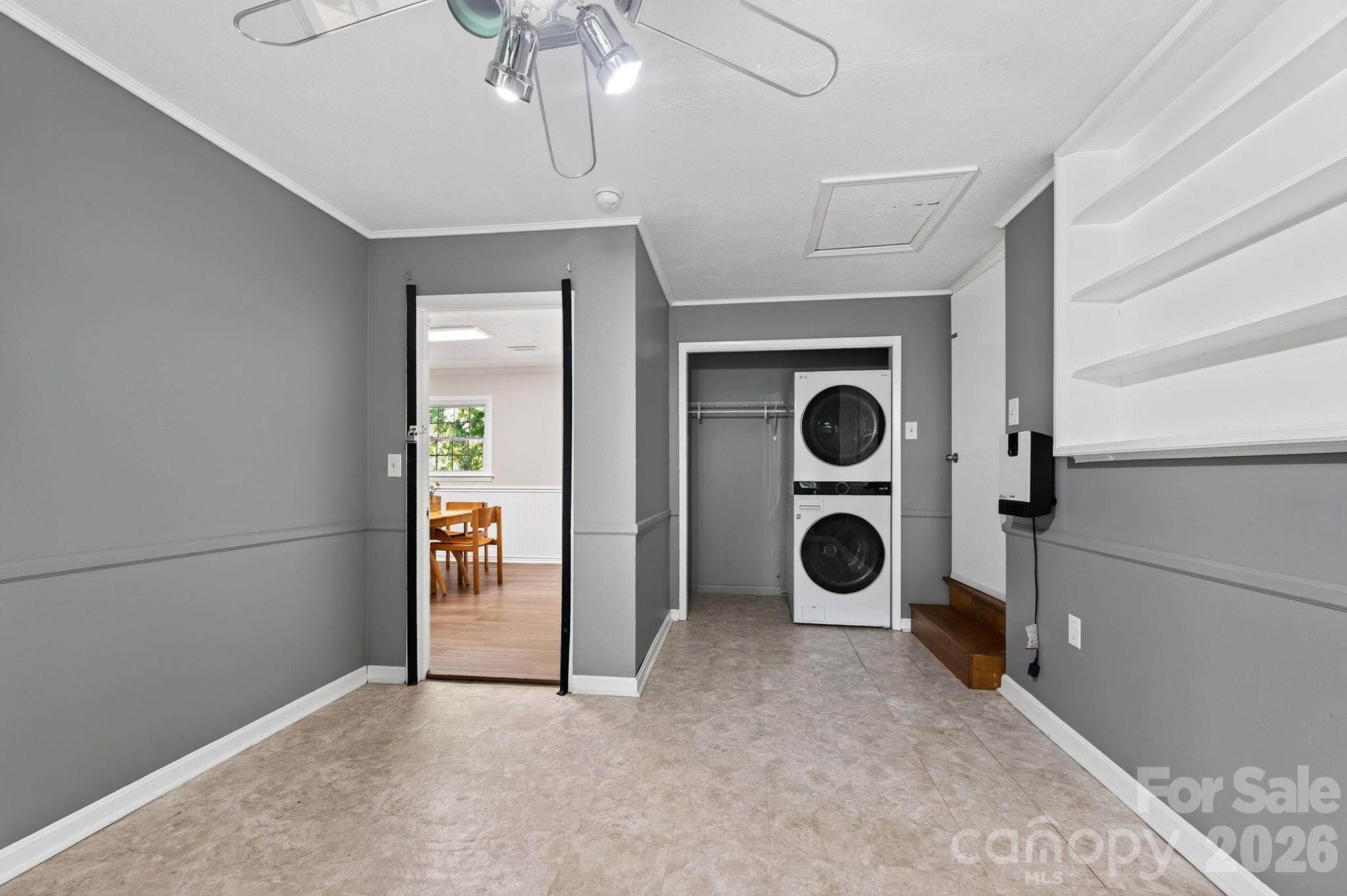 2nd Living Quarters has it's own washer and dryer - 2 Independence Boulevard, Asheville
