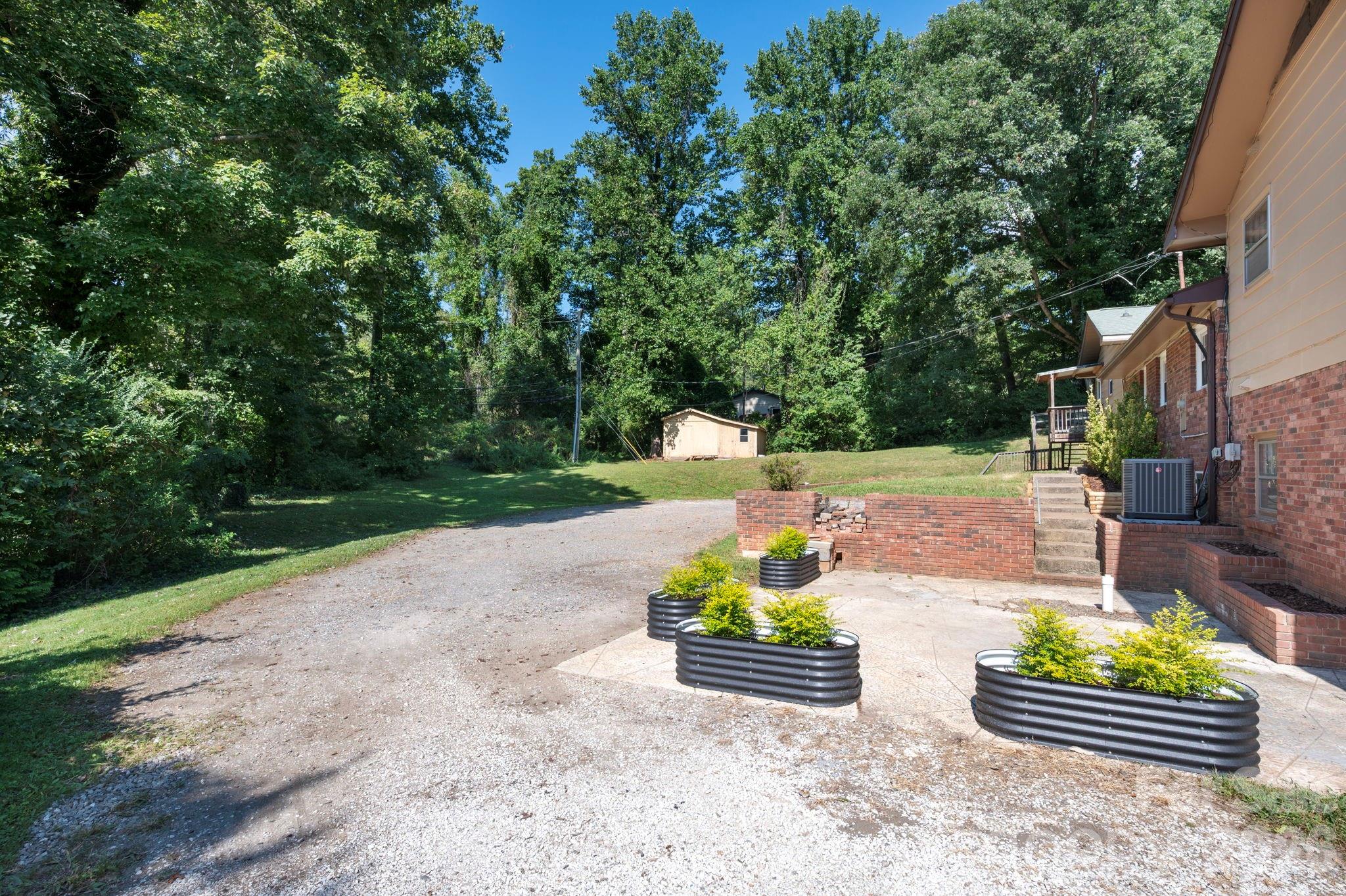 Driveway offers tons of parking for residents or guests - 2 Independence Boulevard, Asheville