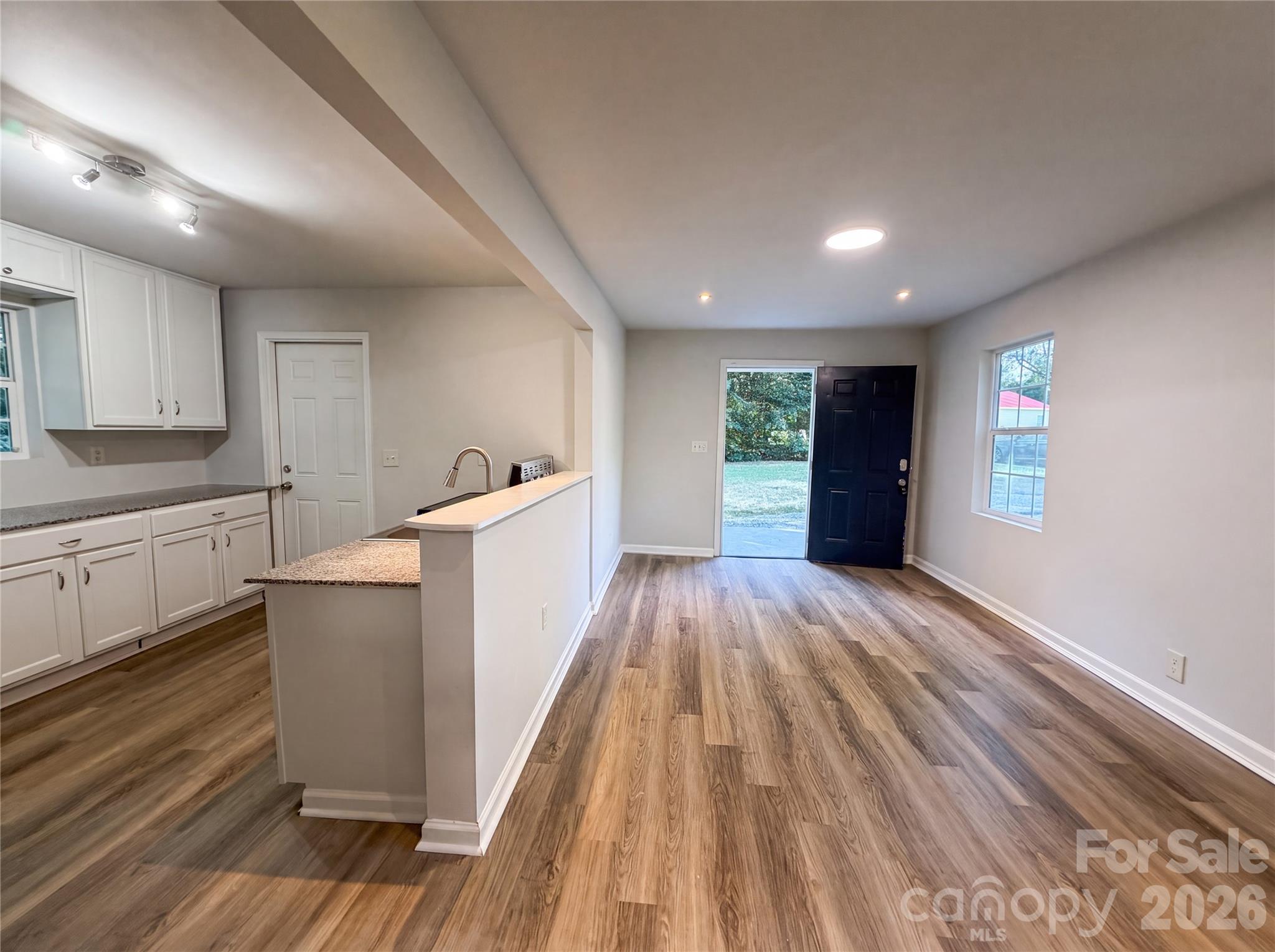 Single Family Residence at 224 Avery Street, Fort Mill, photo 11 of 15