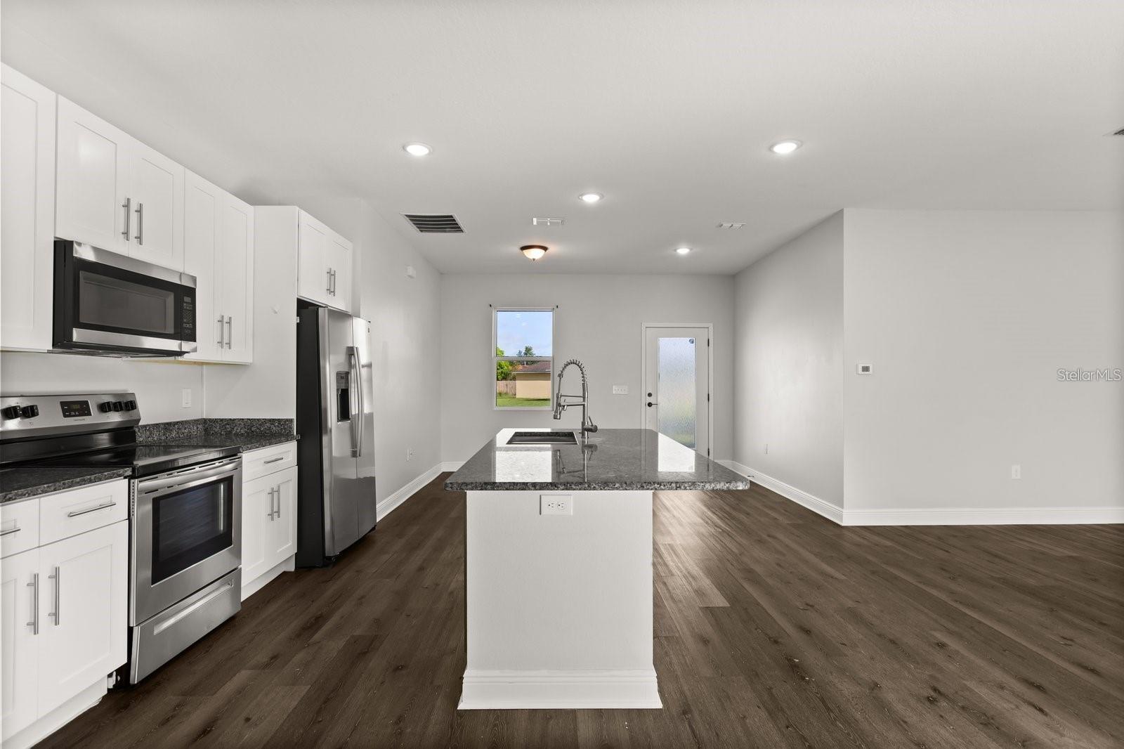 Kitchen - 1101 SAINT TROPEZ CT, KISSIMMEE