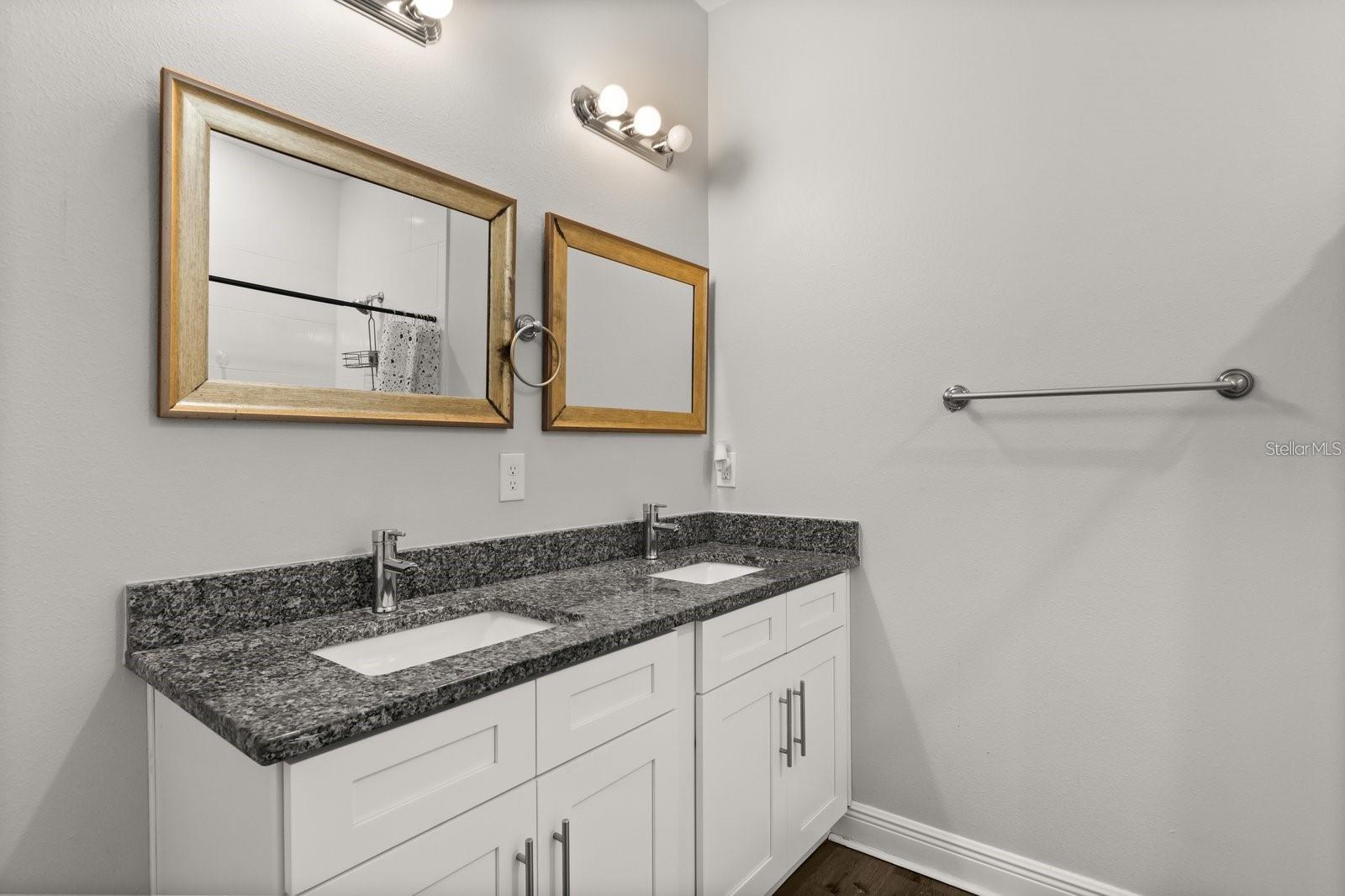 Primary Bathroom - 1125 MUNSTER CT, KISSIMMEE