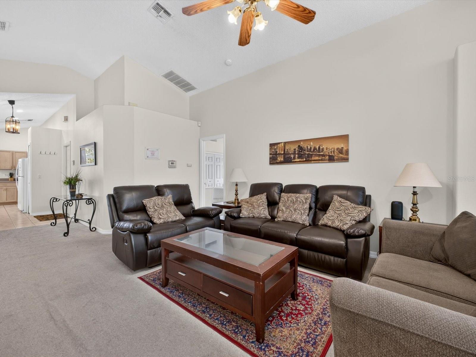 Single Family Residence at 8014 SPRING CREEK DR, KISSIMMEE, photo 9 of 32