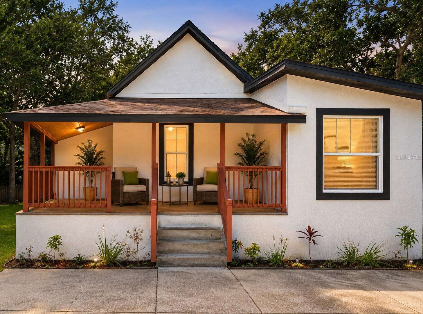 1129 CARLTON ST